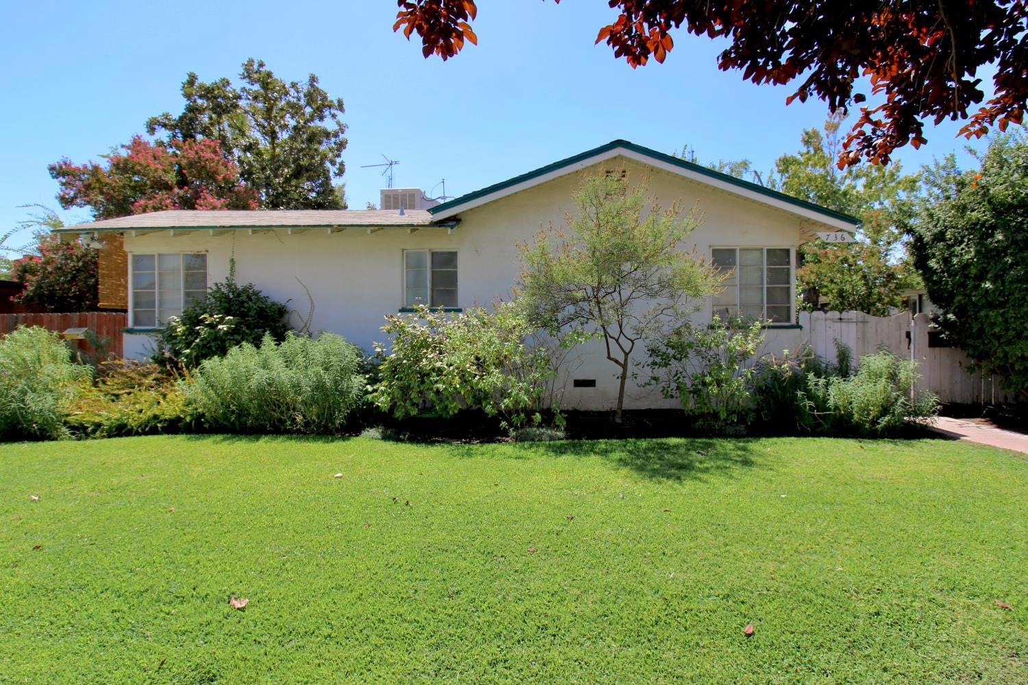 736 E Andrews Ave, Fresno, CA 93704