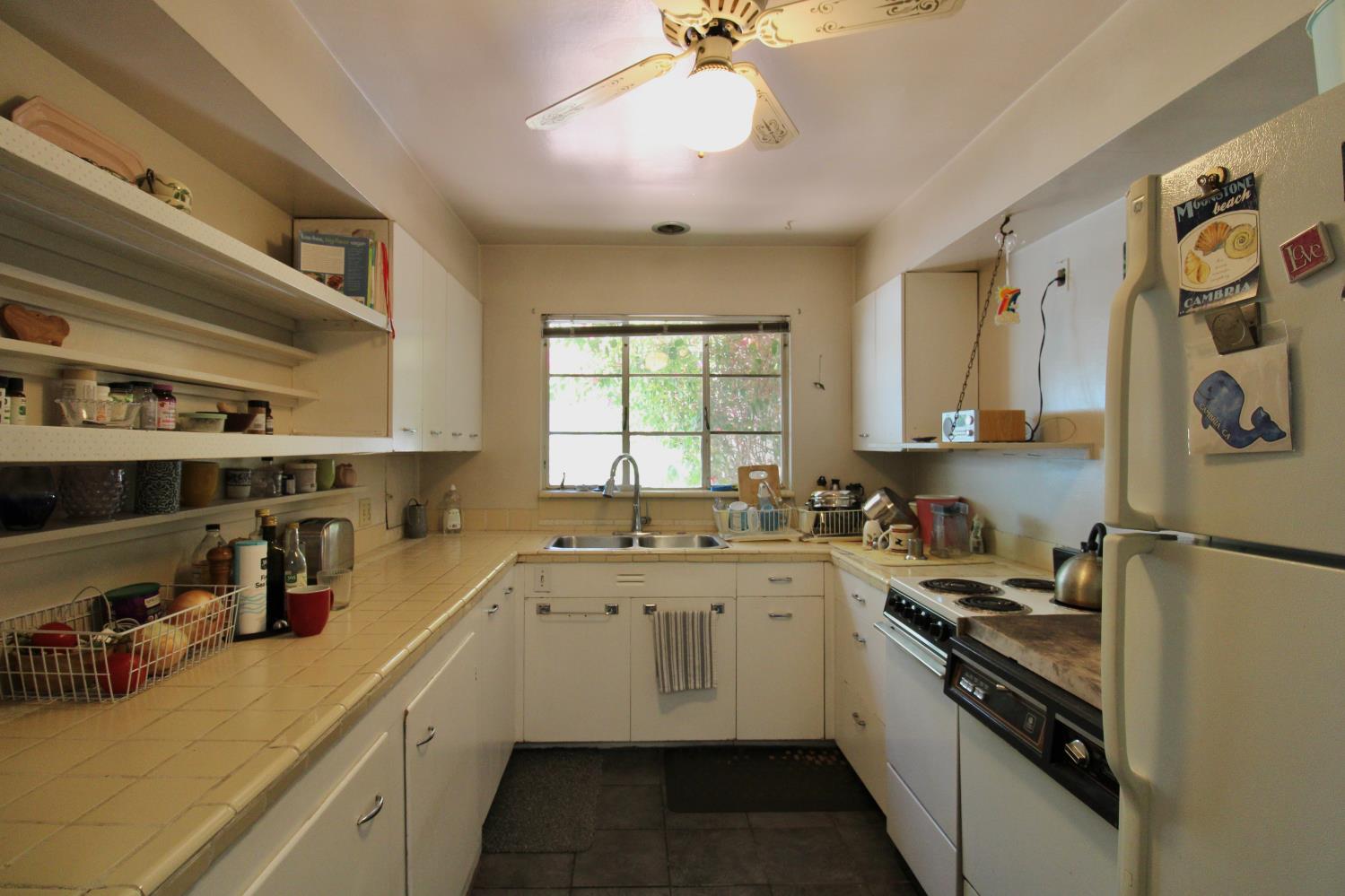 736 E Andrews Ave, Fresno, CA 93704