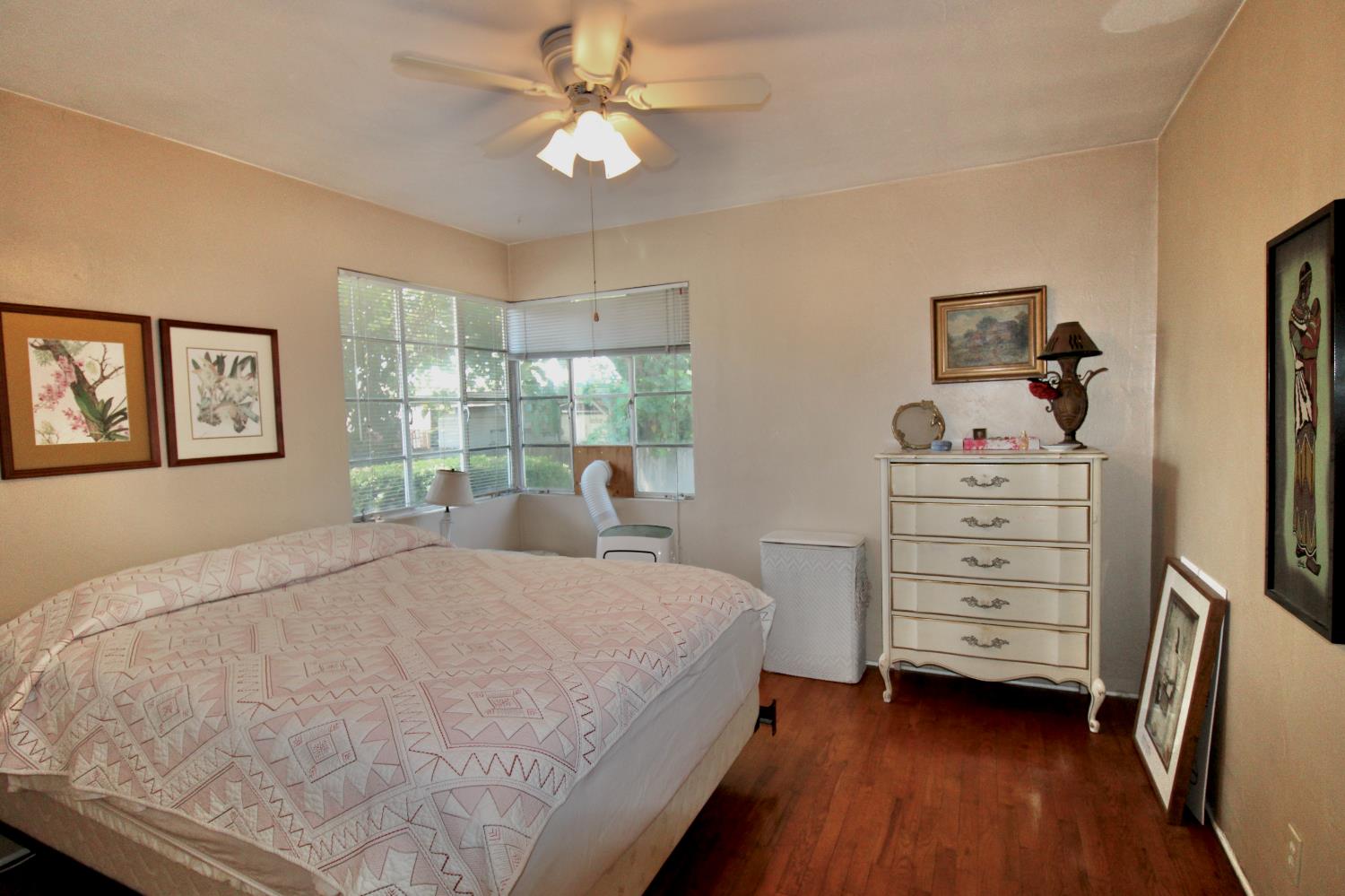 736 E Andrews Ave, Fresno, CA 93704