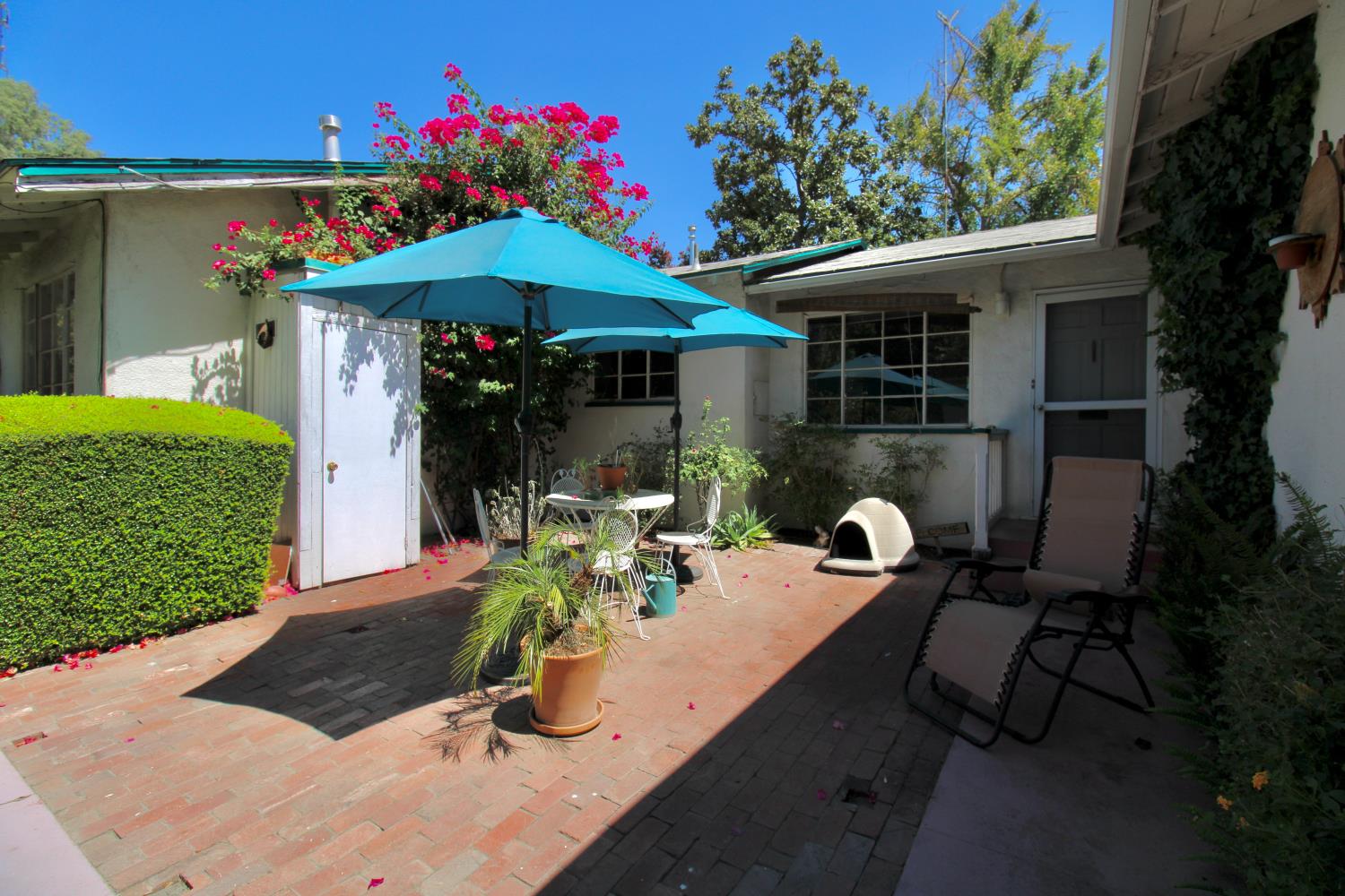 736 E Andrews Ave, Fresno, CA 93704