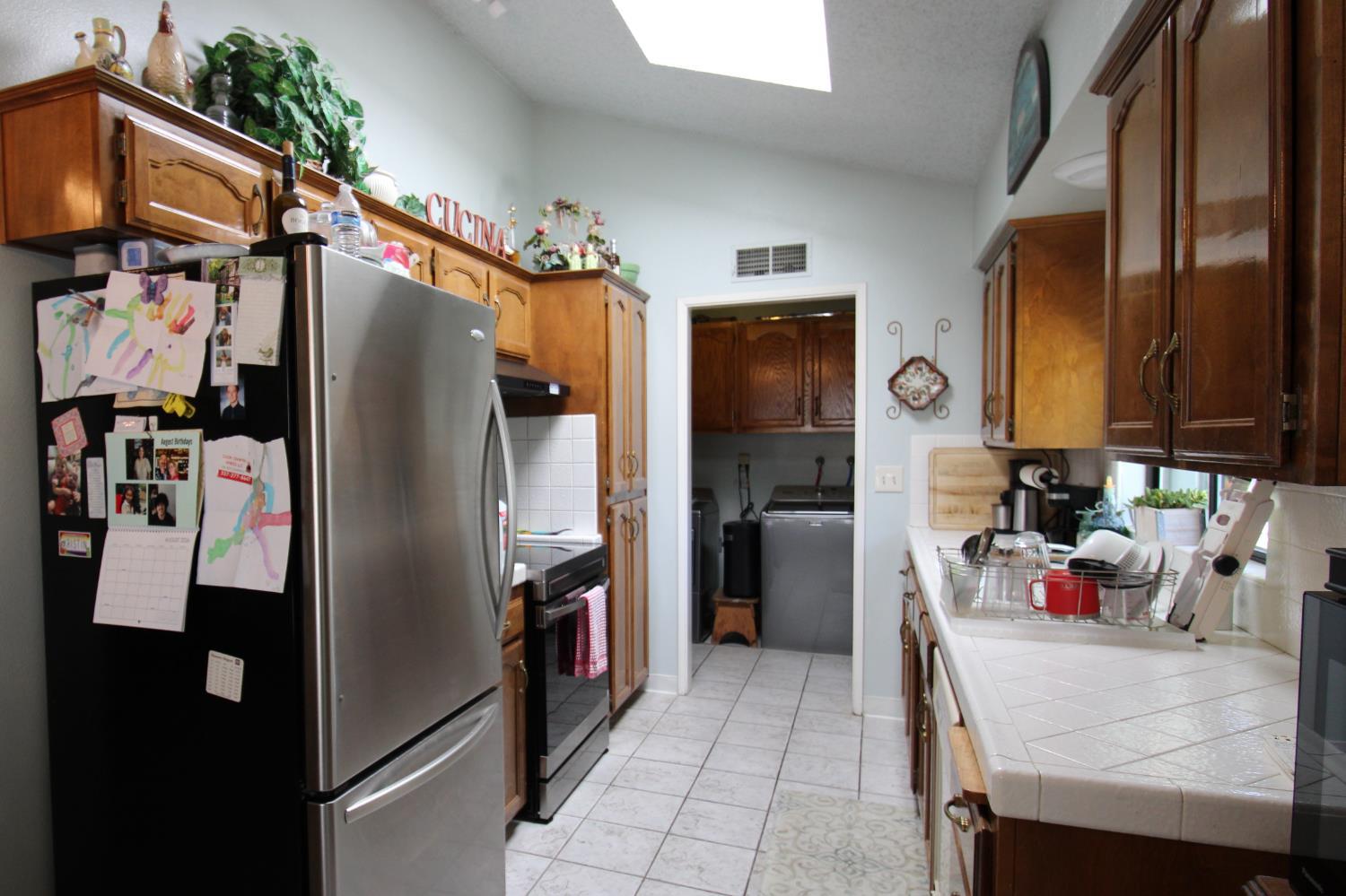 422 N Purdue Ave, Fresno, CA 93727