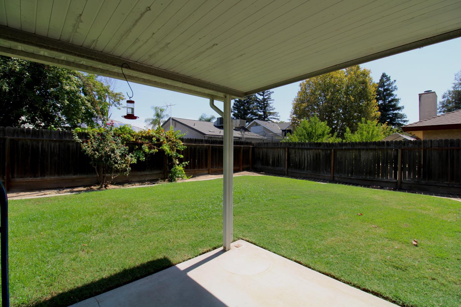 422 N Purdue Ave, Fresno, CA 93727