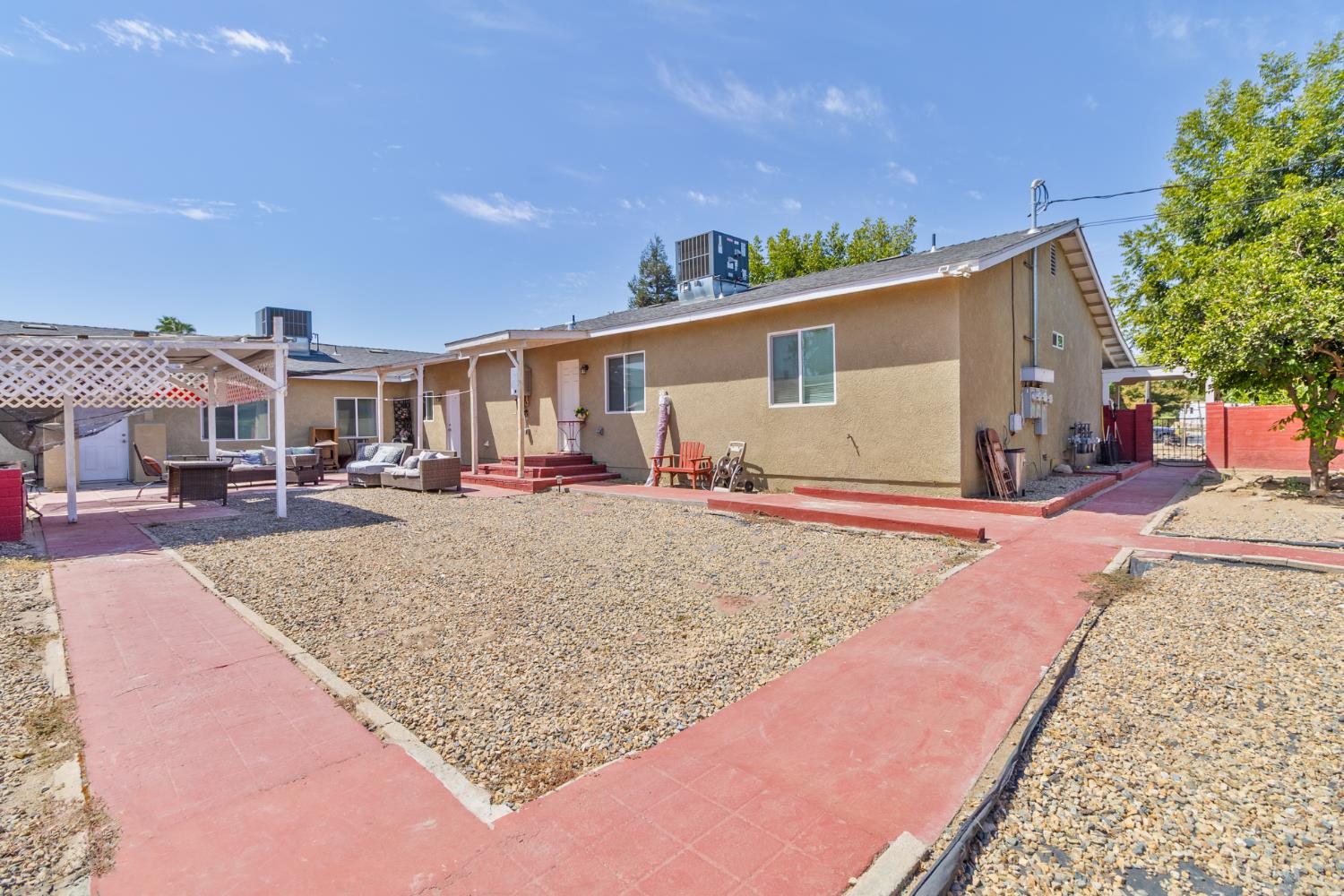3280 Mccall Ave, Selma, CA 93662