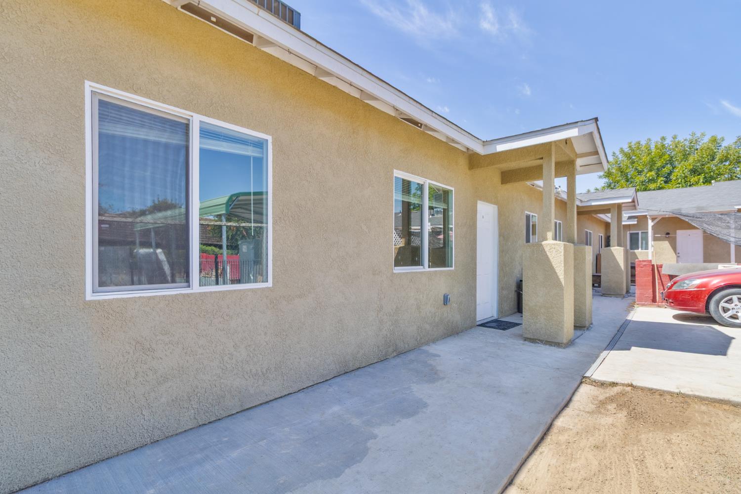 3280 Mccall Ave, Selma, CA 93662