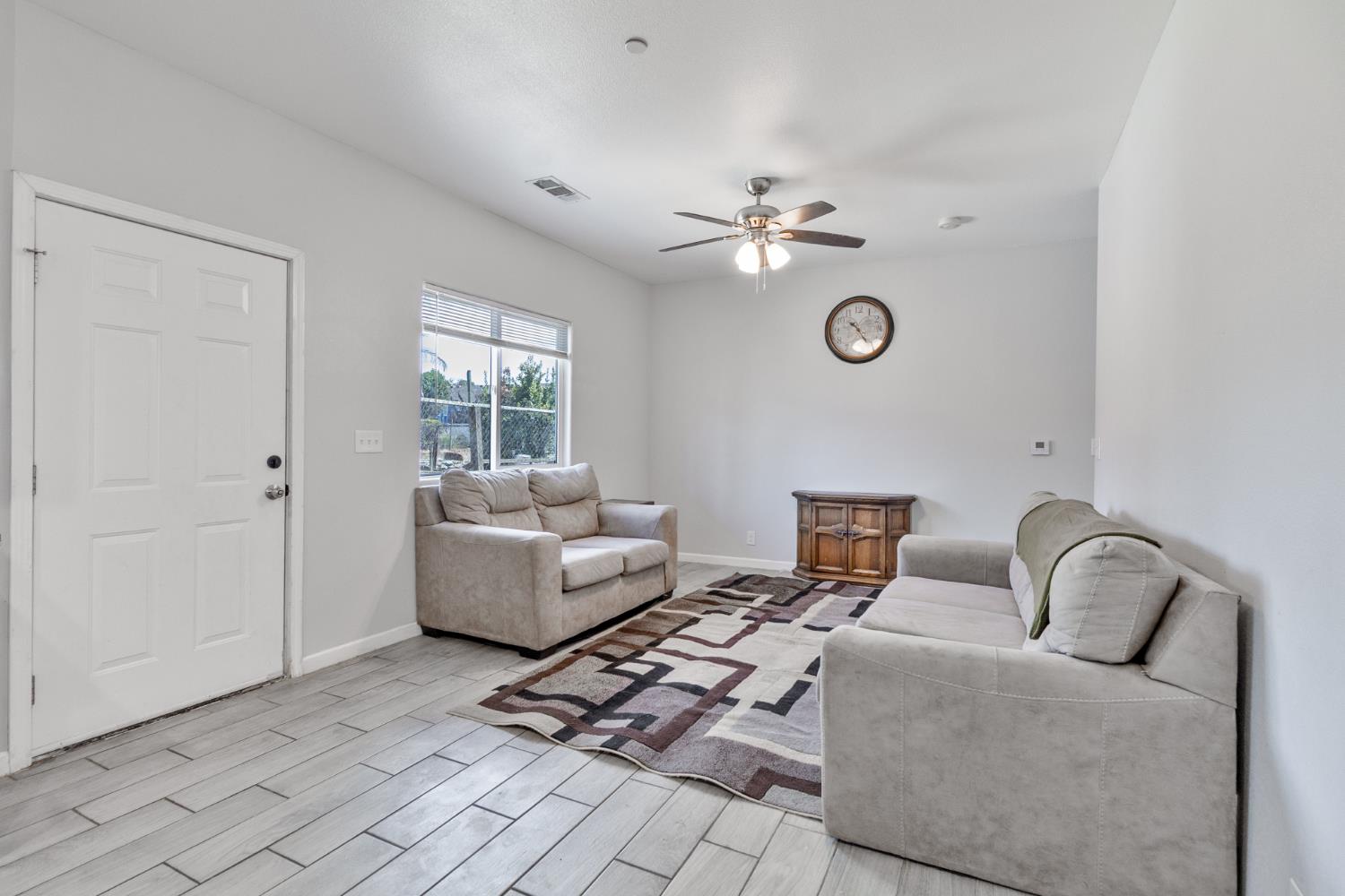 3280 Mccall Ave, Selma, CA 93662