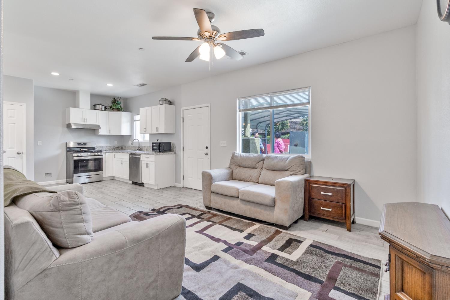 3280 Mccall Ave, Selma, CA 93662