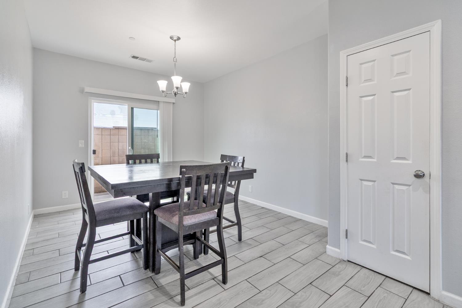3280 Mccall Ave, Selma, CA 93662