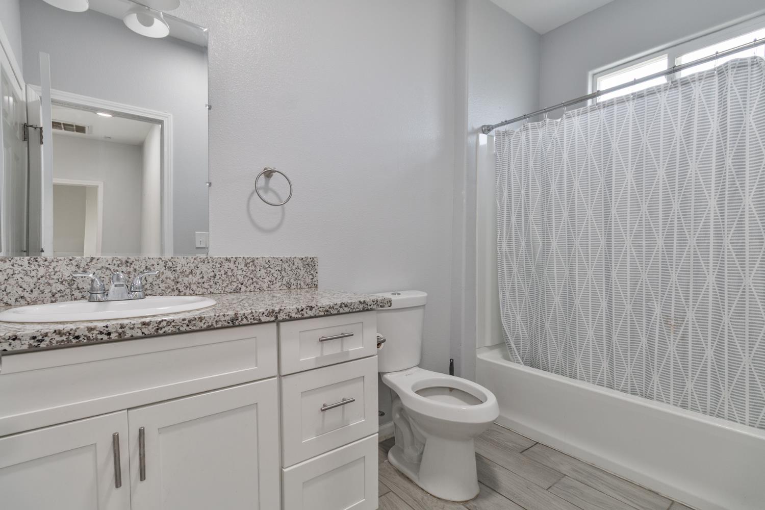 3280 Mccall Ave, Selma, CA 93662