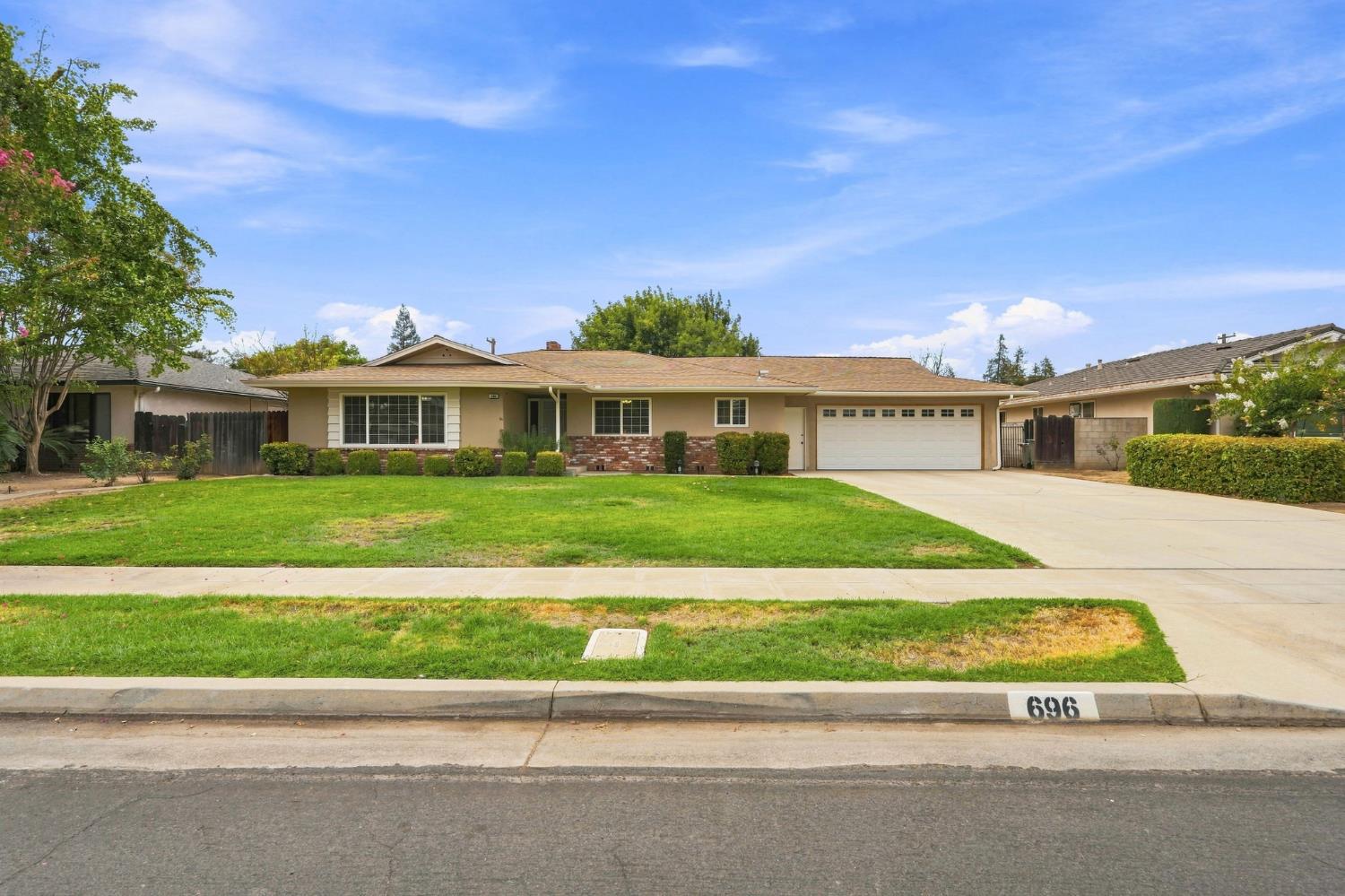 696 W Celeste Ave, Fresno, CA 93704