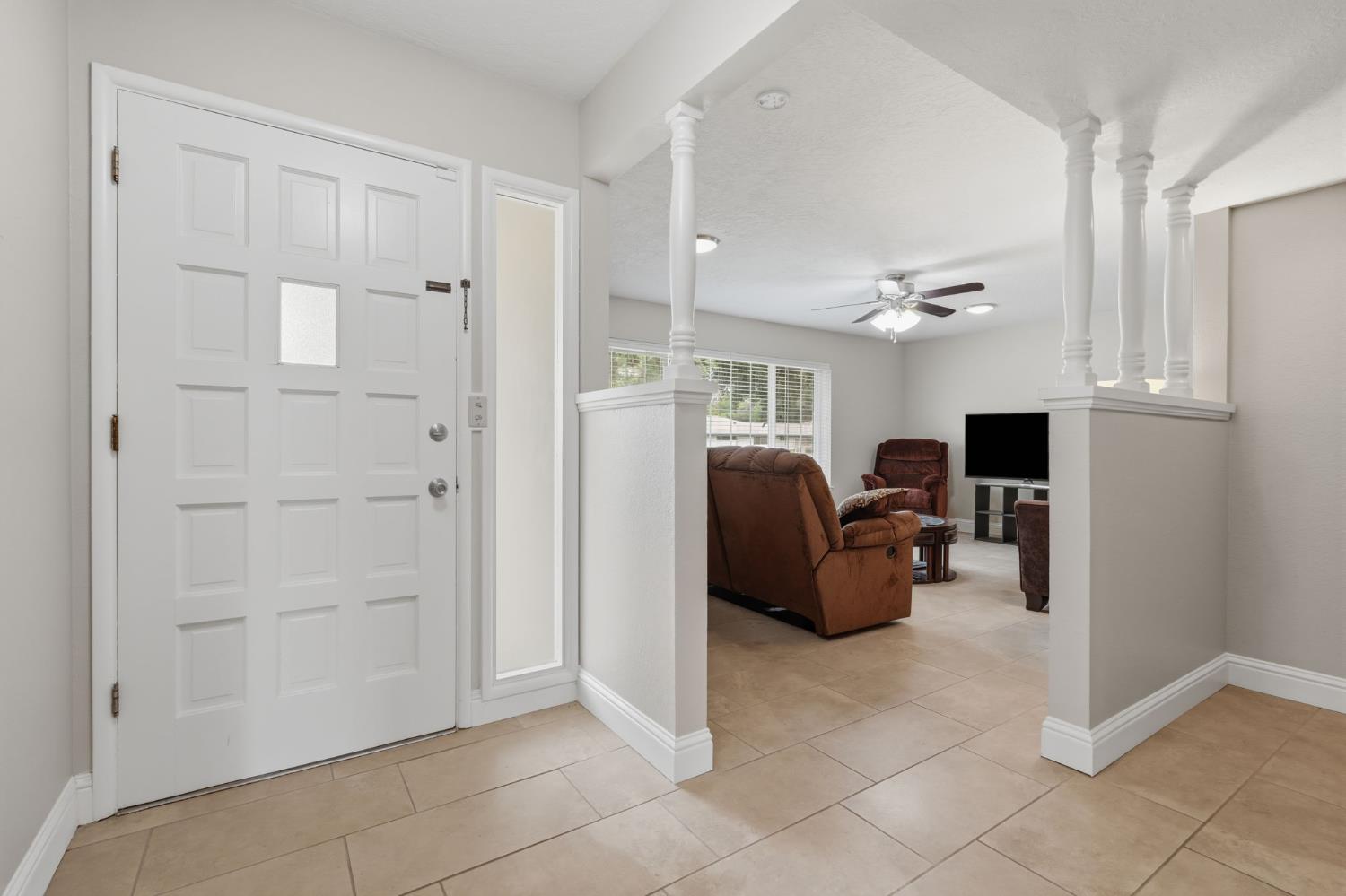 696 W Celeste Ave, Fresno, CA 93704