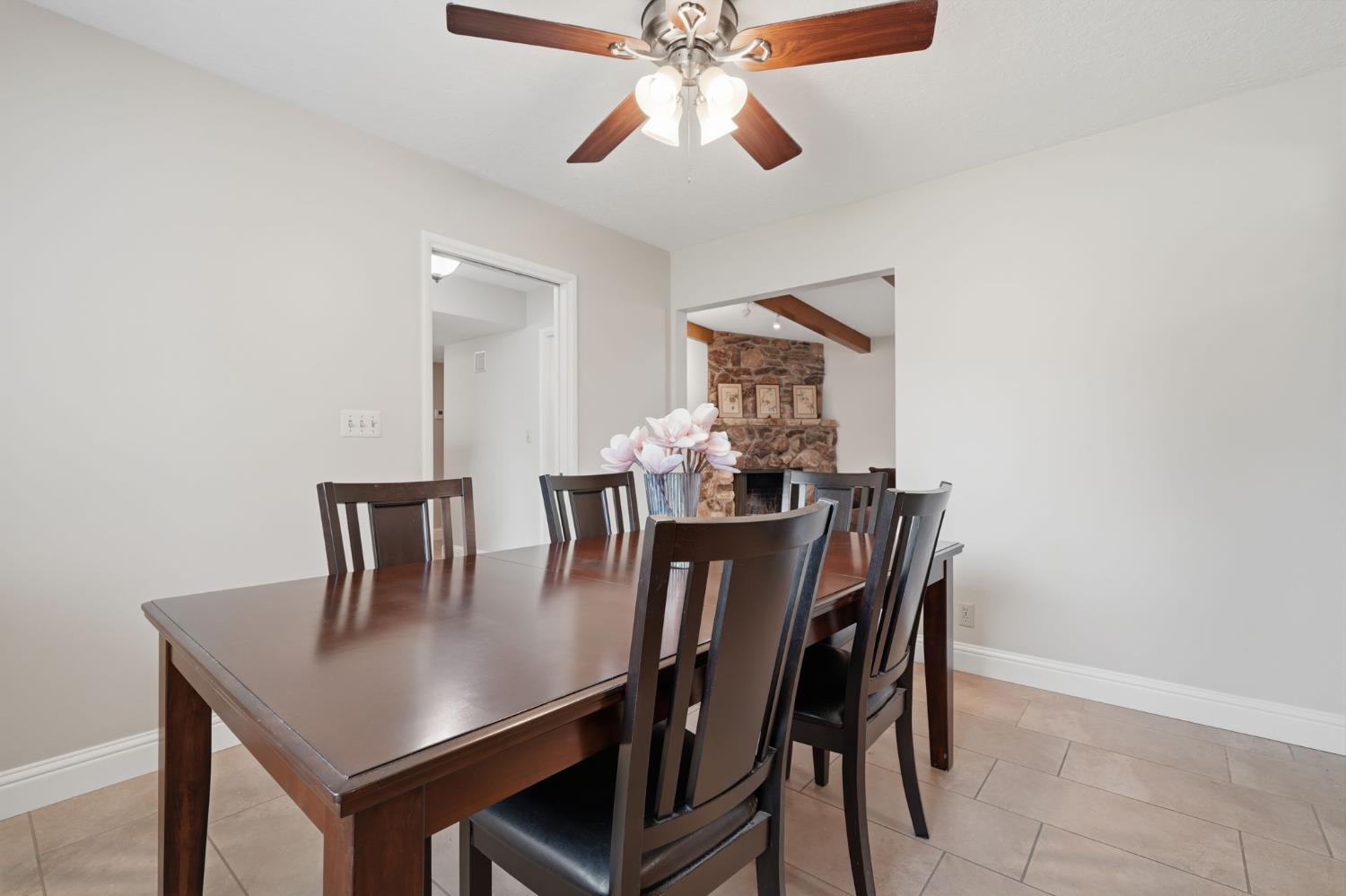 696 W Celeste Ave, Fresno, CA 93704