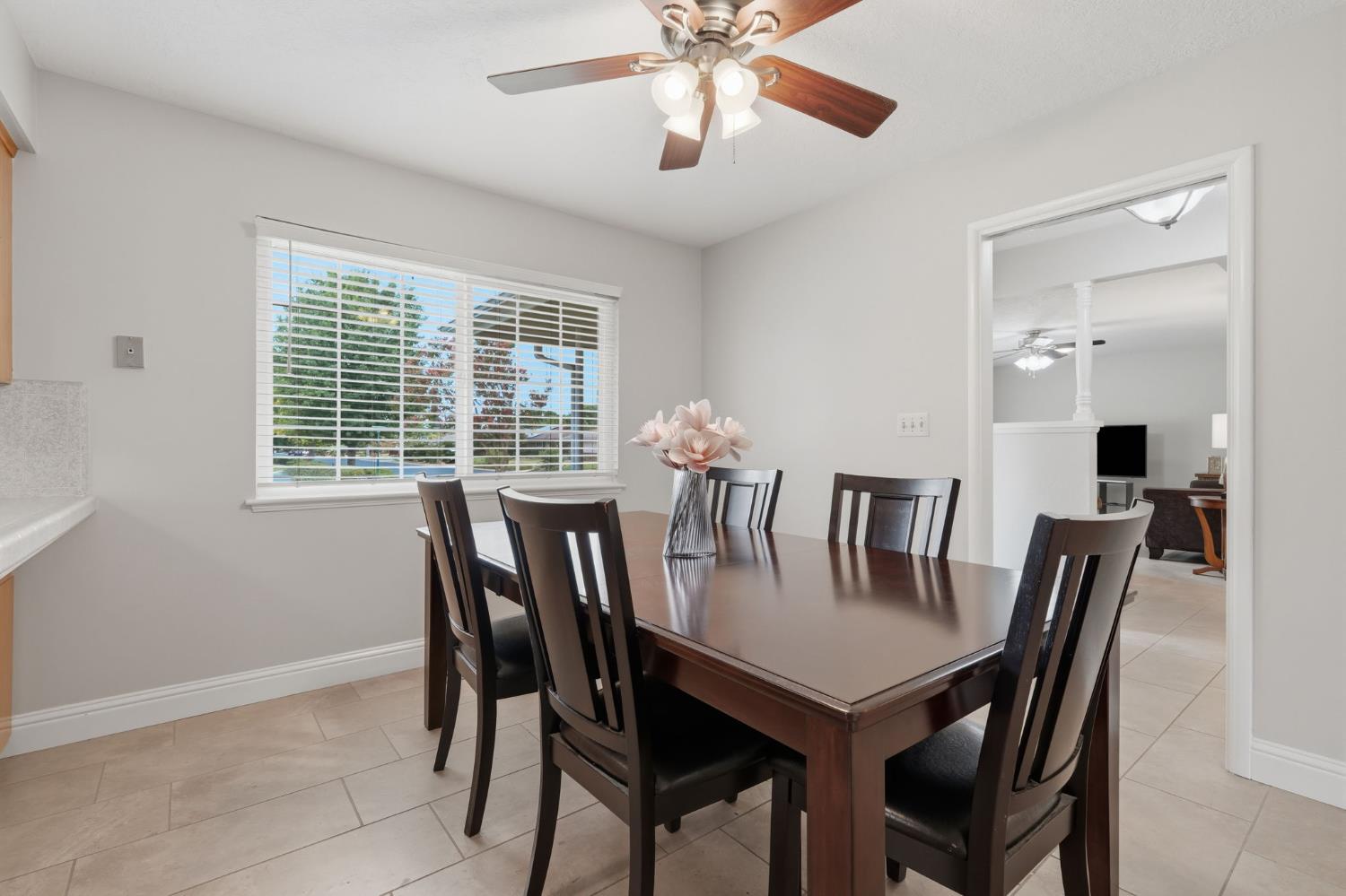 696 W Celeste Ave, Fresno, CA 93704