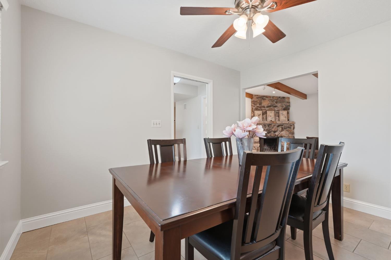 696 W Celeste Ave, Fresno, CA 93704