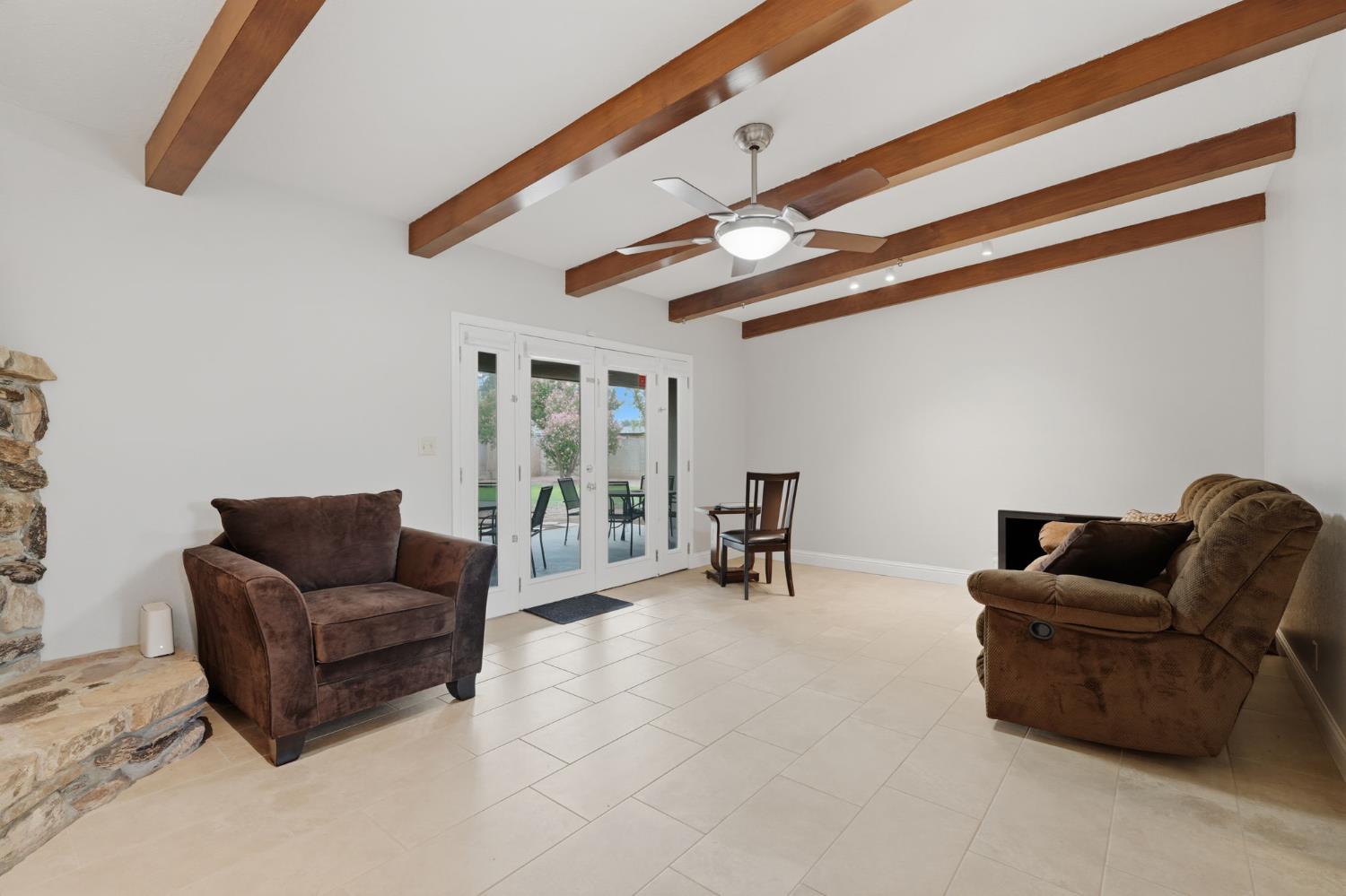 696 W Celeste Ave, Fresno, CA 93704