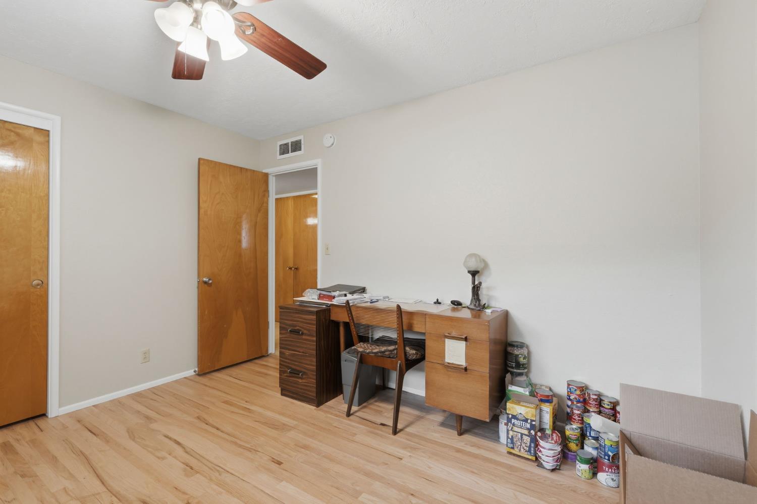 696 W Celeste Ave, Fresno, CA 93704