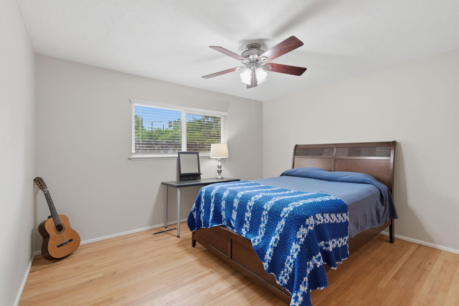 696 W Celeste Ave, Fresno, CA 93704