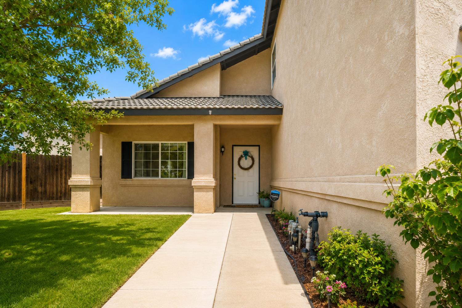 699 Haliburton Way, Coalinga, CA 93210