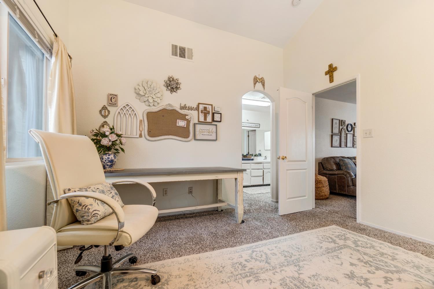 699 Haliburton Way, Coalinga, CA 93210