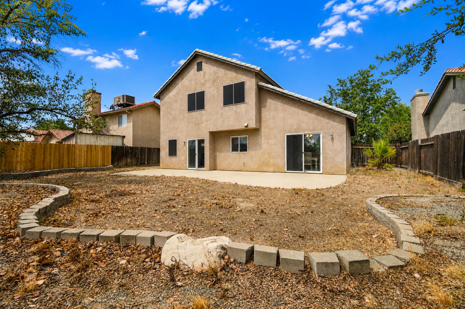 699 Haliburton Way, Coalinga, CA 93210