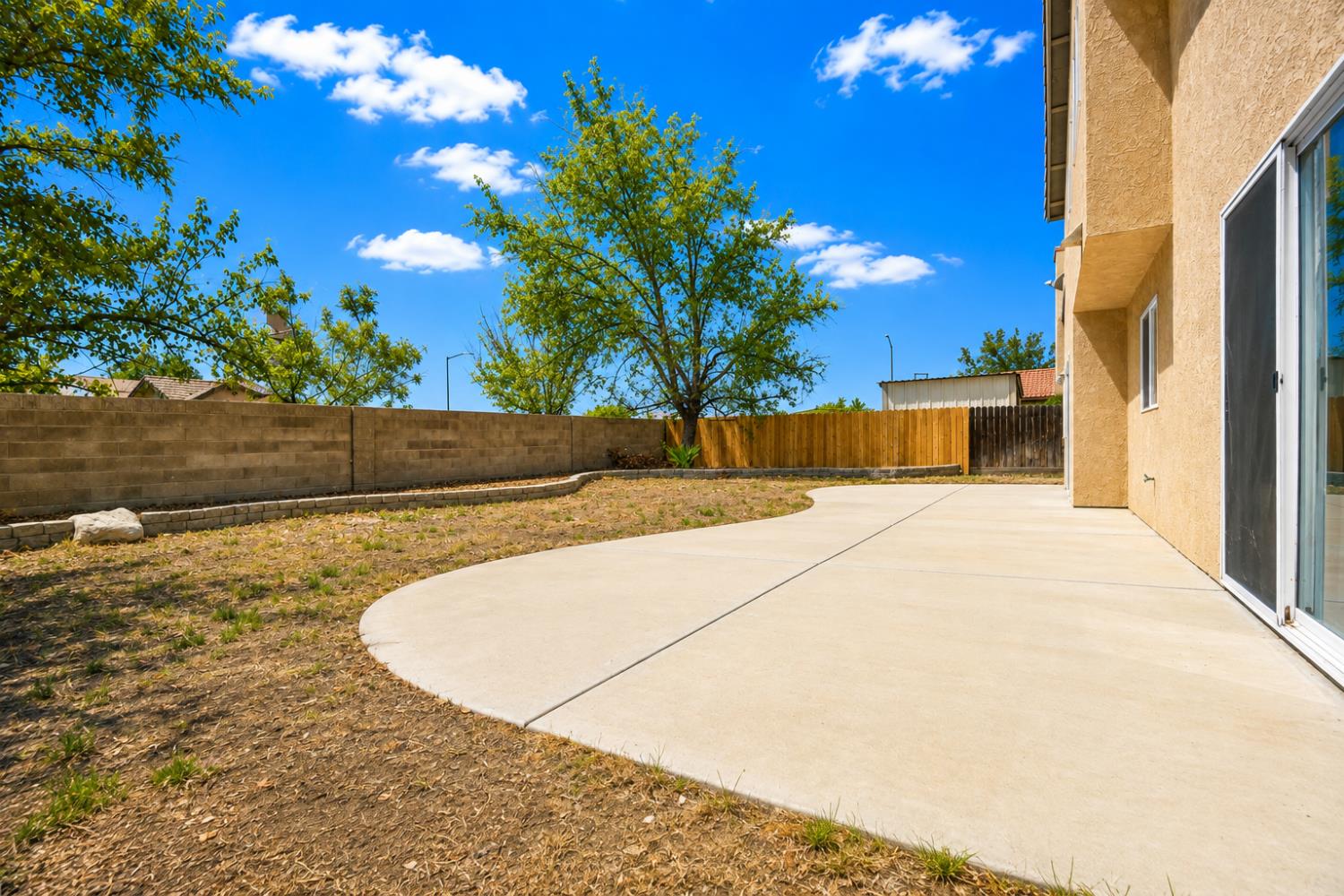 699 Haliburton Way, Coalinga, CA 93210