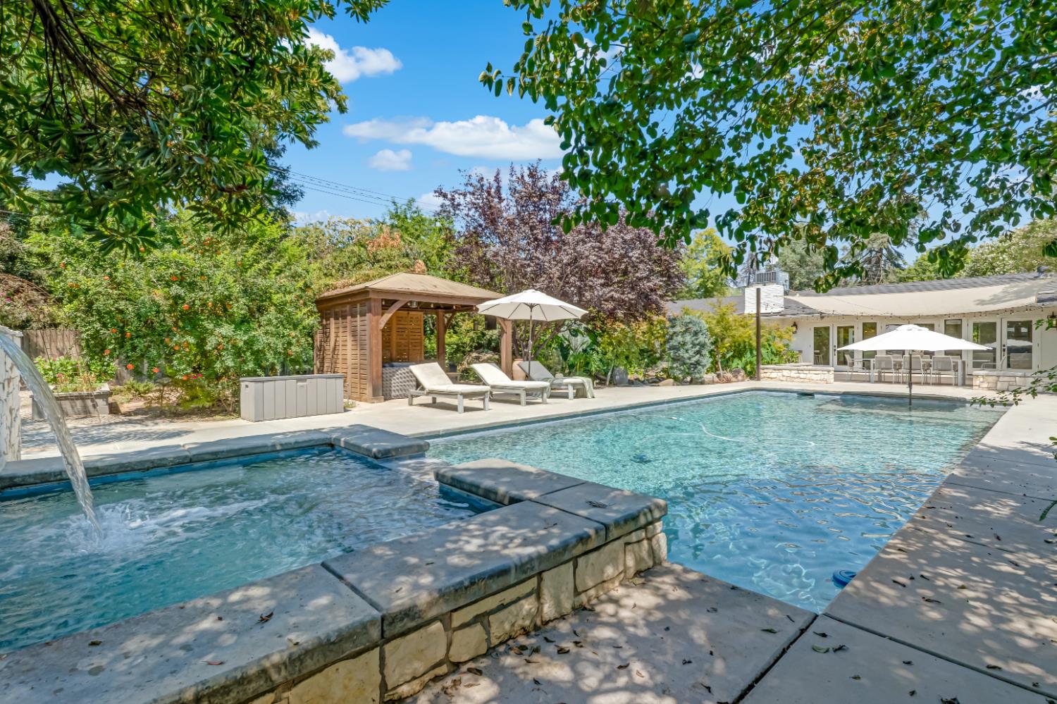 4949 N Wishon Ct, Fresno, CA 93704