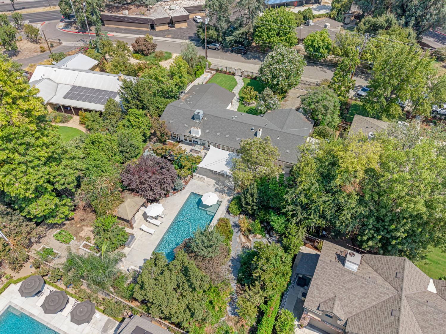 4949 N Wishon Ct, Fresno, CA 93704