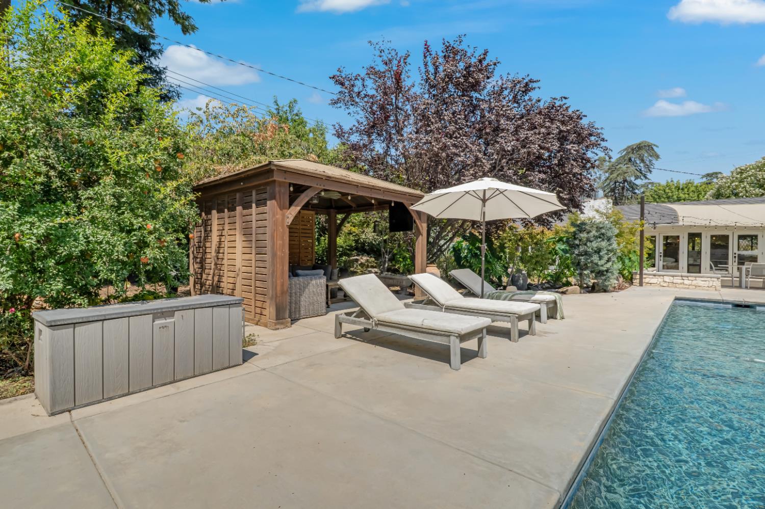 4949 N Wishon Ct, Fresno, CA 93704