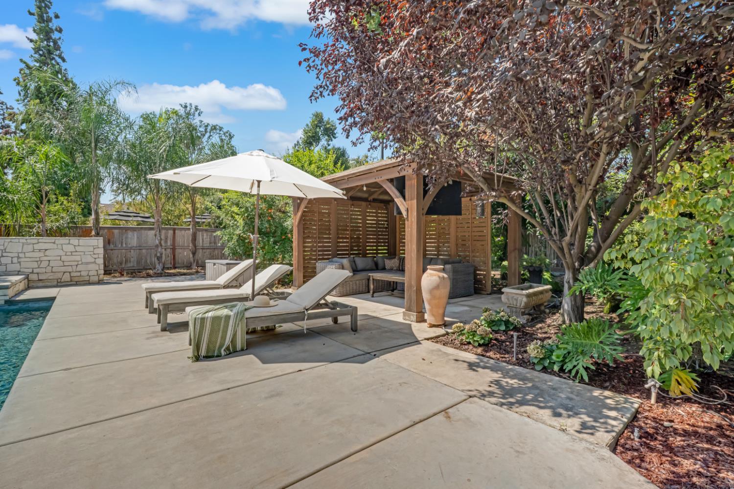 4949 N Wishon Ct, Fresno, CA 93704