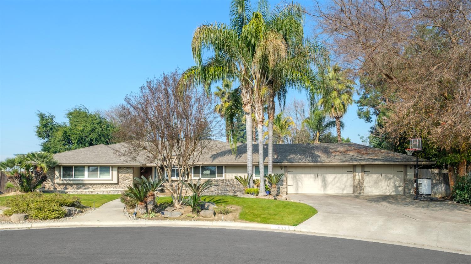 3030 Bonander Ave, Kingsburg, CA 93631