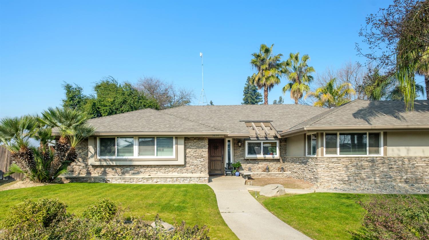 3030 Bonander Ave, Kingsburg, CA 93631