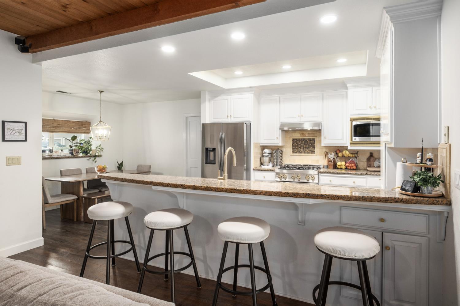 3030 Bonander Ave, Kingsburg, CA 93631