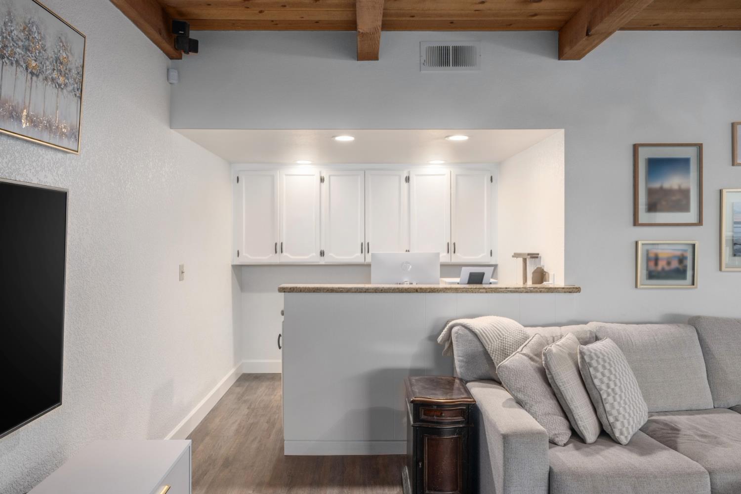 3030 Bonander Ave, Kingsburg, CA 93631