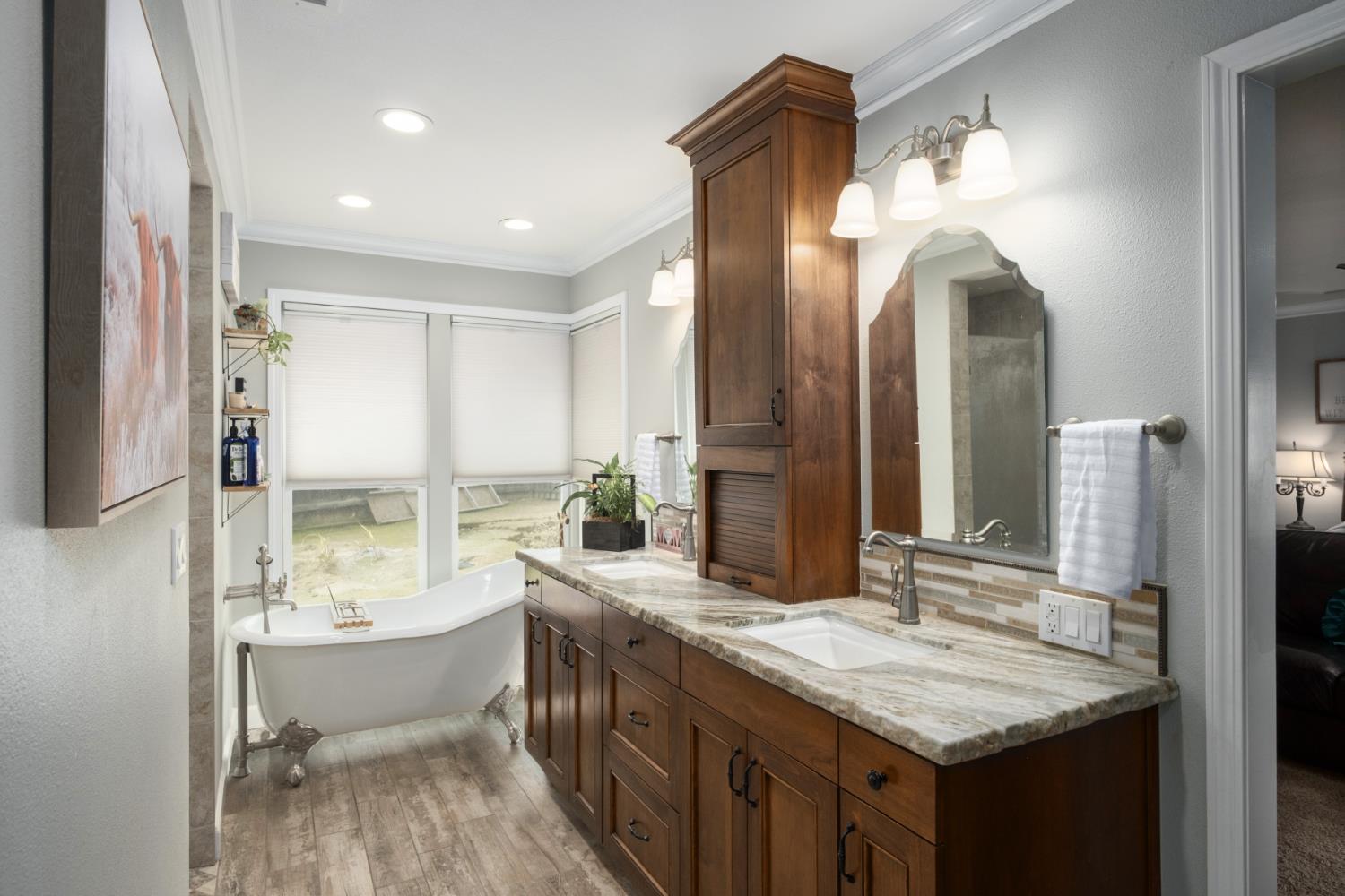3030 Bonander Ave, Kingsburg, CA 93631