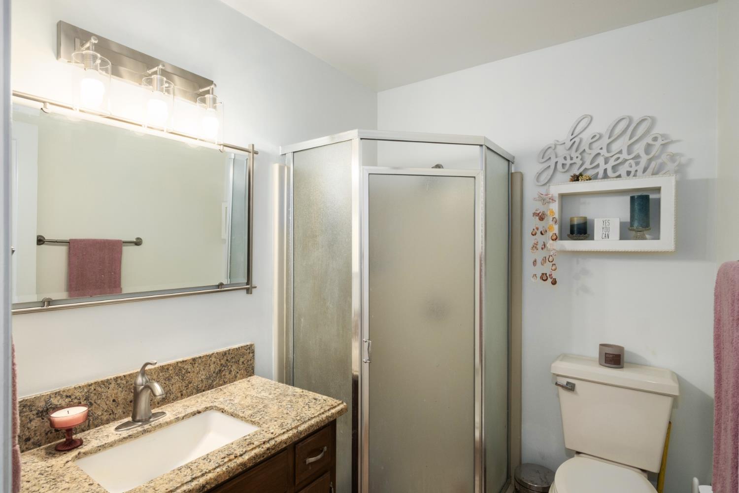 3030 Bonander Ave, Kingsburg, CA 93631