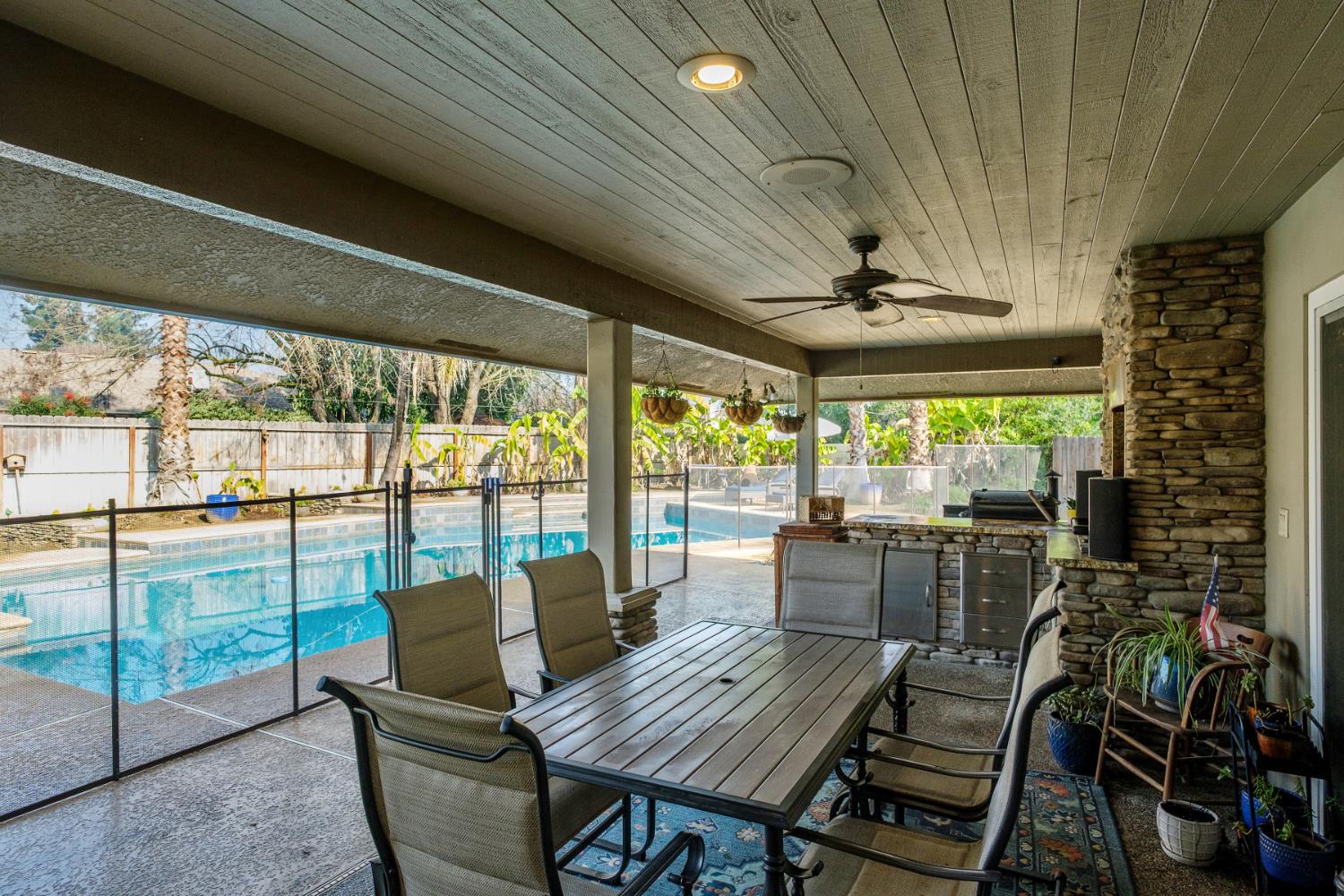 3030 Bonander Ave, Kingsburg, CA 93631