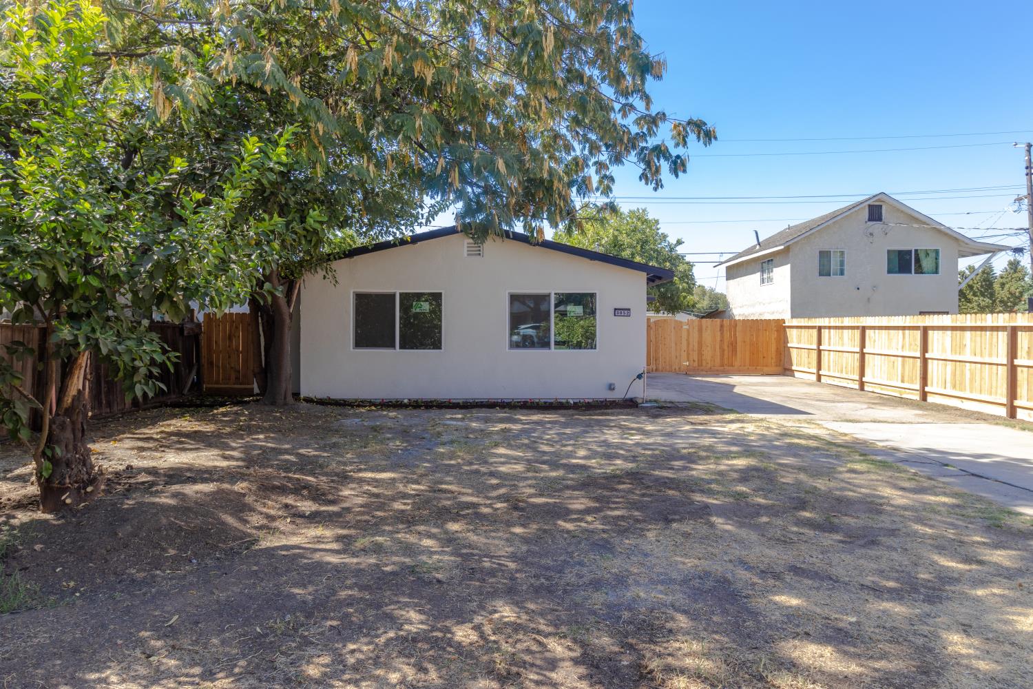3052 E Lamona Ave, Fresno, CA 93703