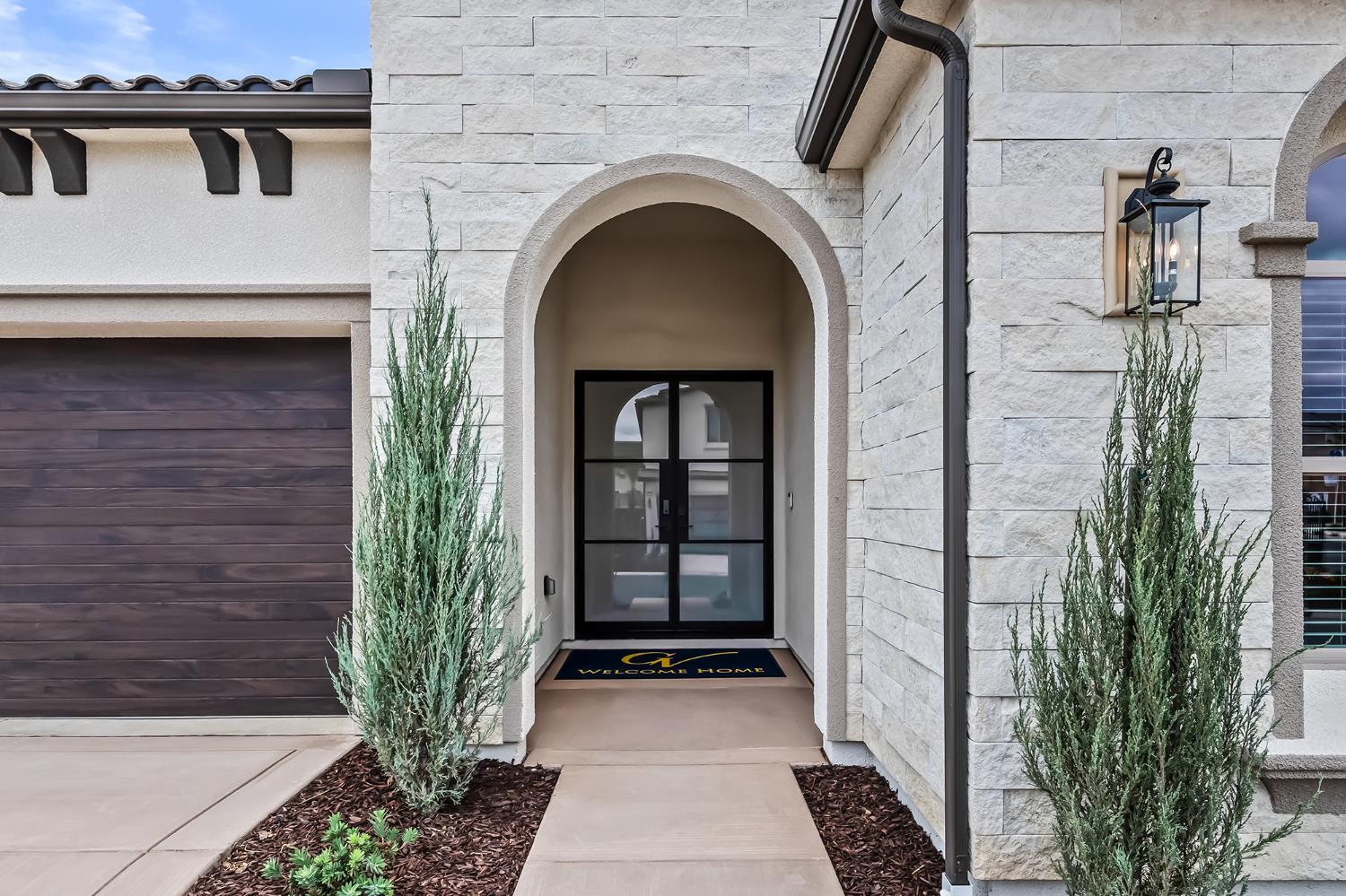 11709 N Via Ravenna Dr, Fresno, CA 93730