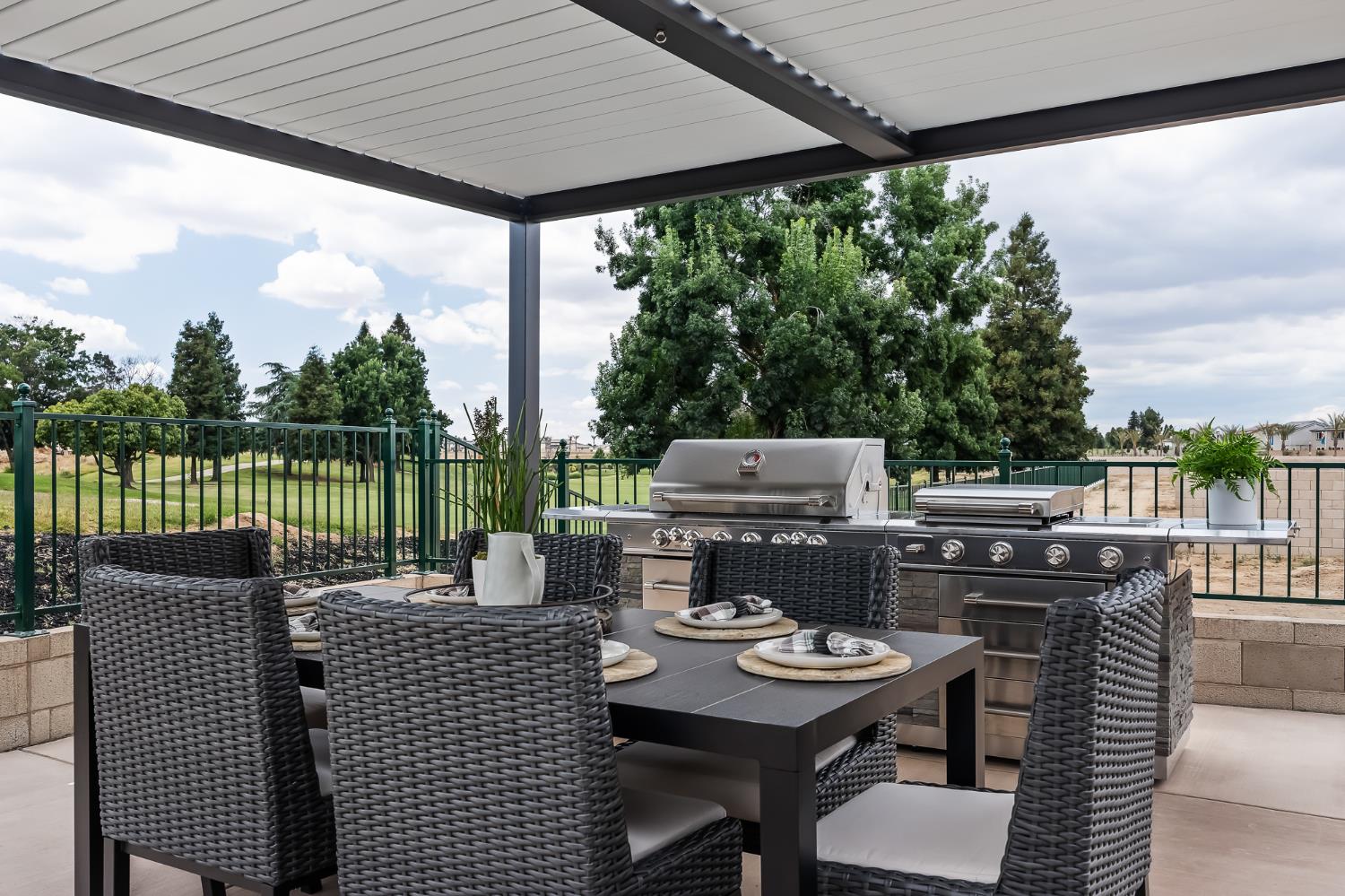 11709 N Via Ravenna Dr, Fresno, CA 93730