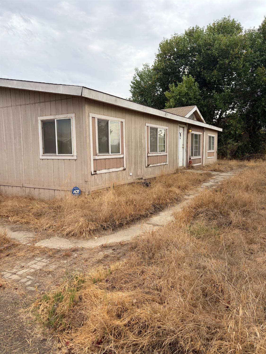 33576 Road 220 #A, Woodlake, CA 93286