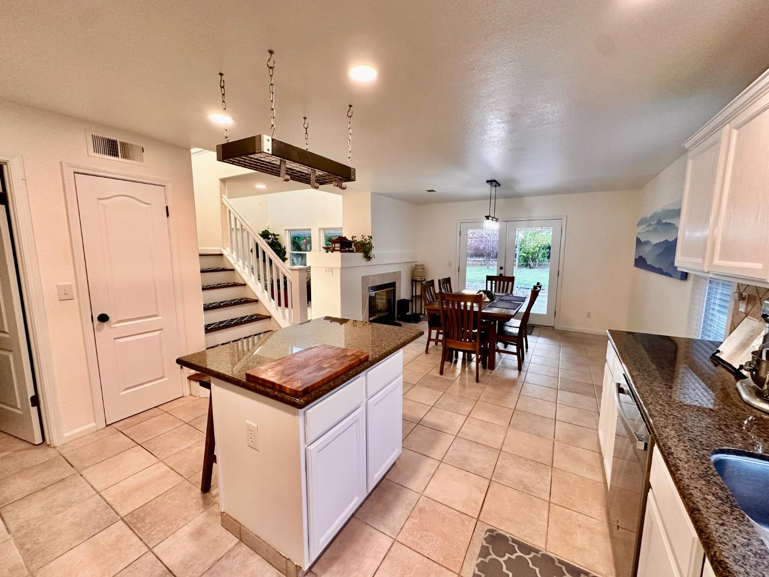 3362 Greenfield Ave, Clovis, CA 93611