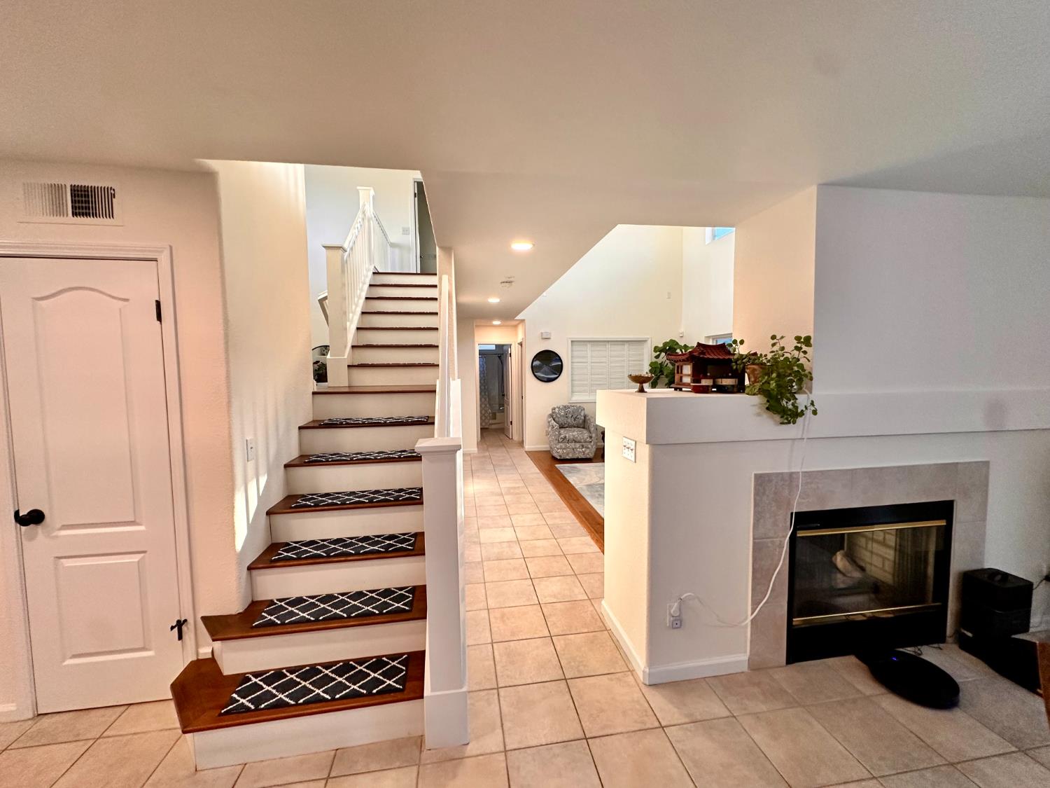 3362 Greenfield Ave, Clovis, CA 93611