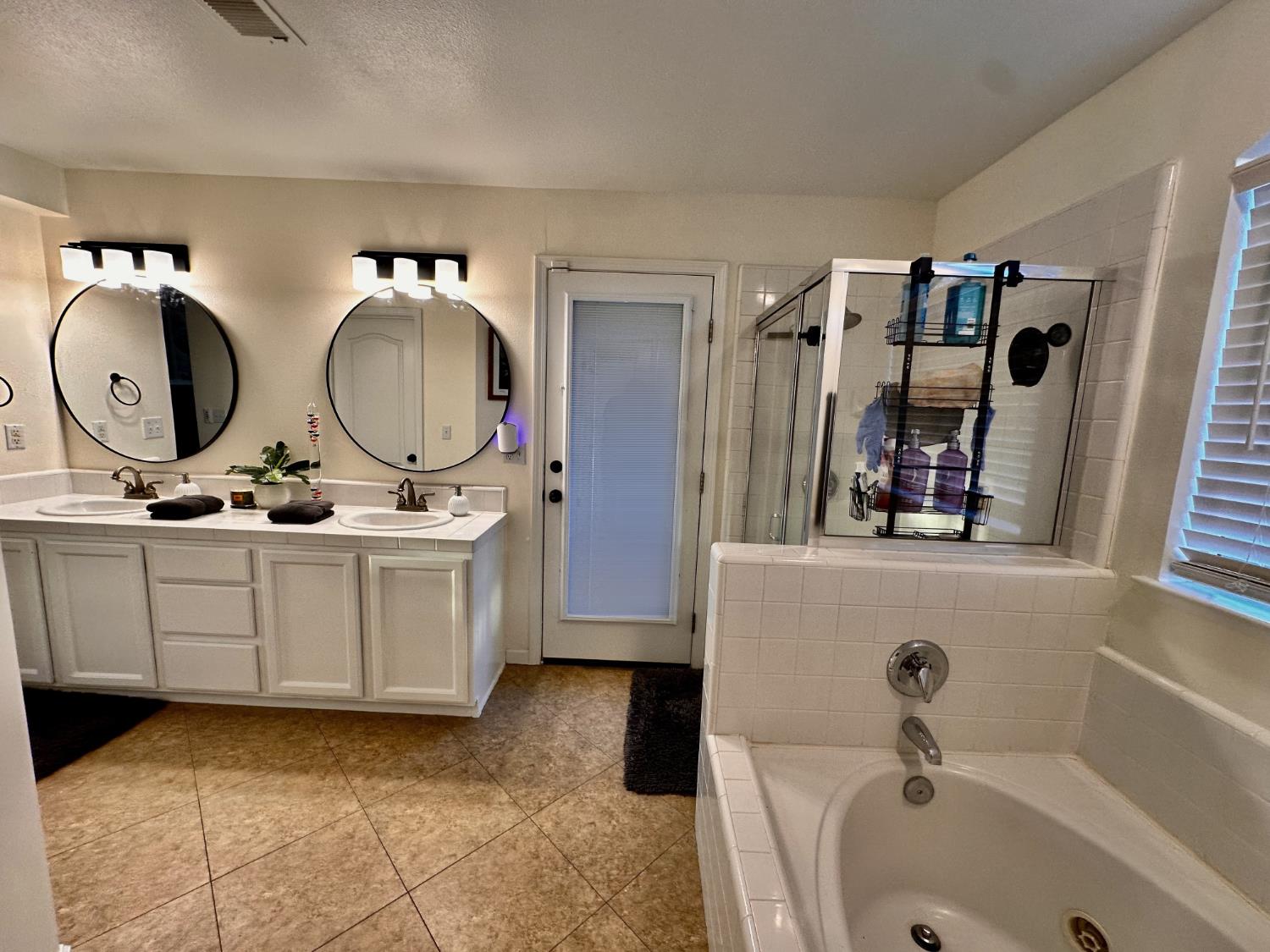 3362 Greenfield Ave, Clovis, CA 93611