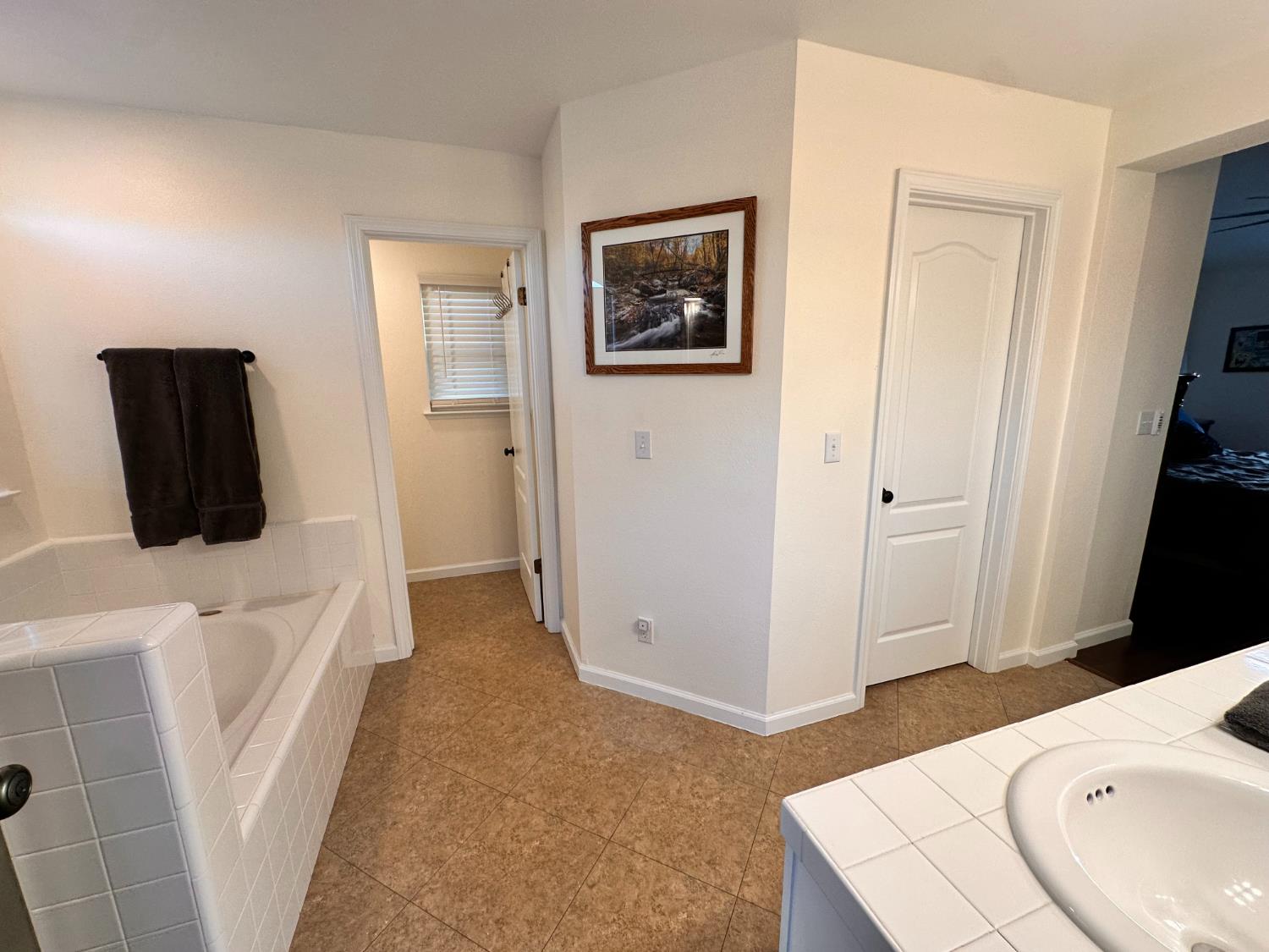 3362 Greenfield Ave, Clovis, CA 93611