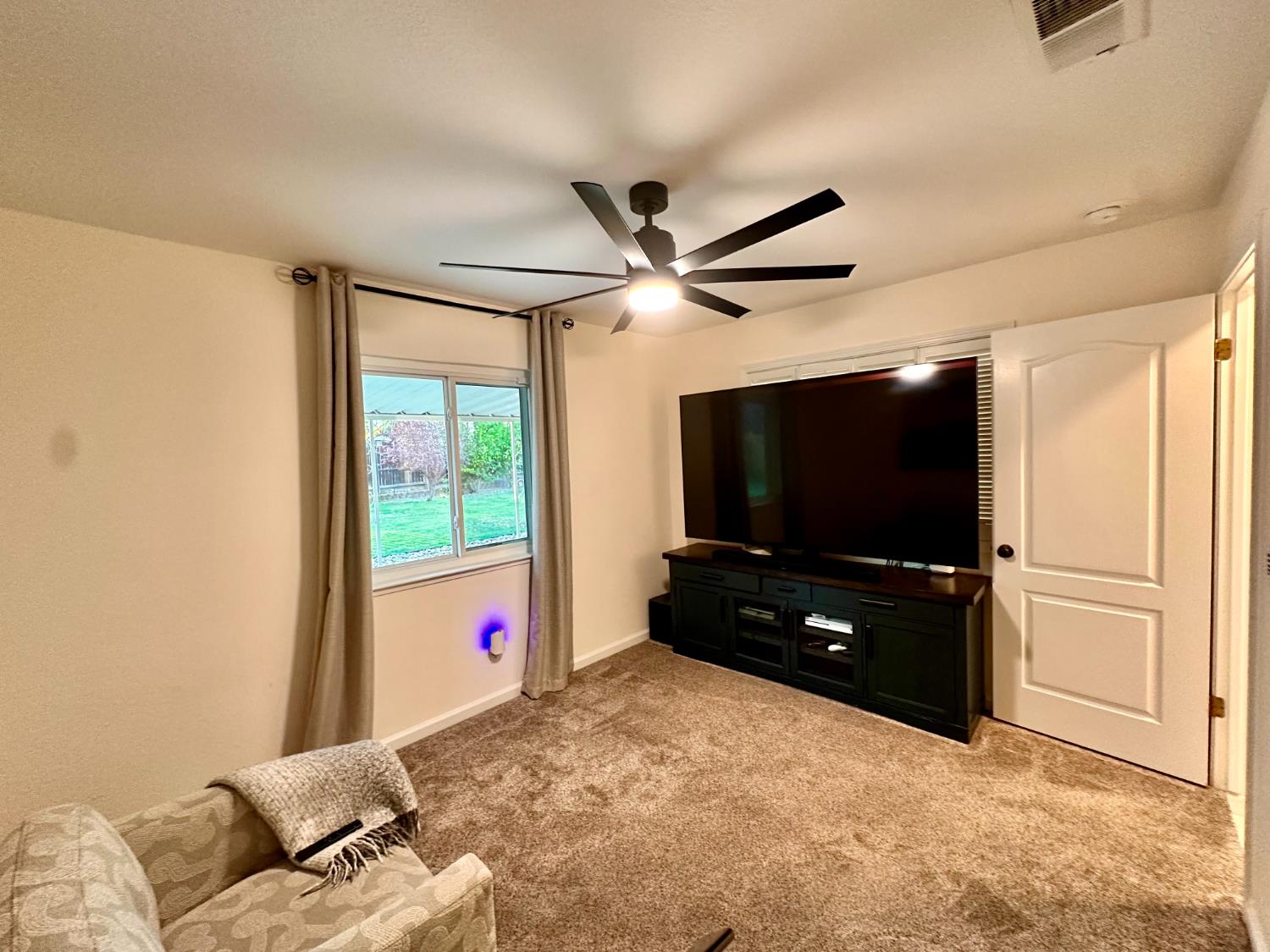 3362 Greenfield Ave, Clovis, CA 93611