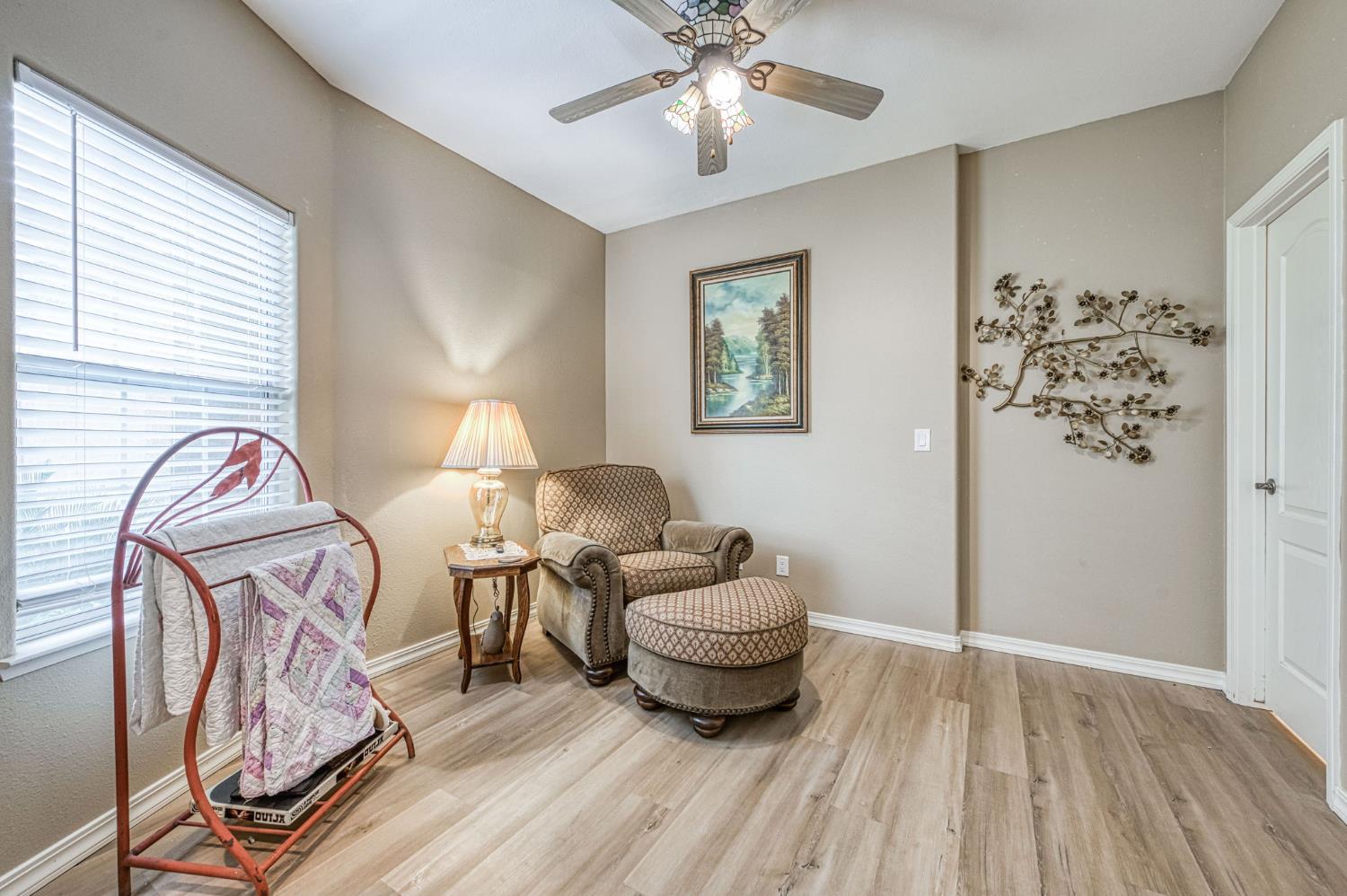 10588 E Fieldstone Ave, Clovis, CA 93619