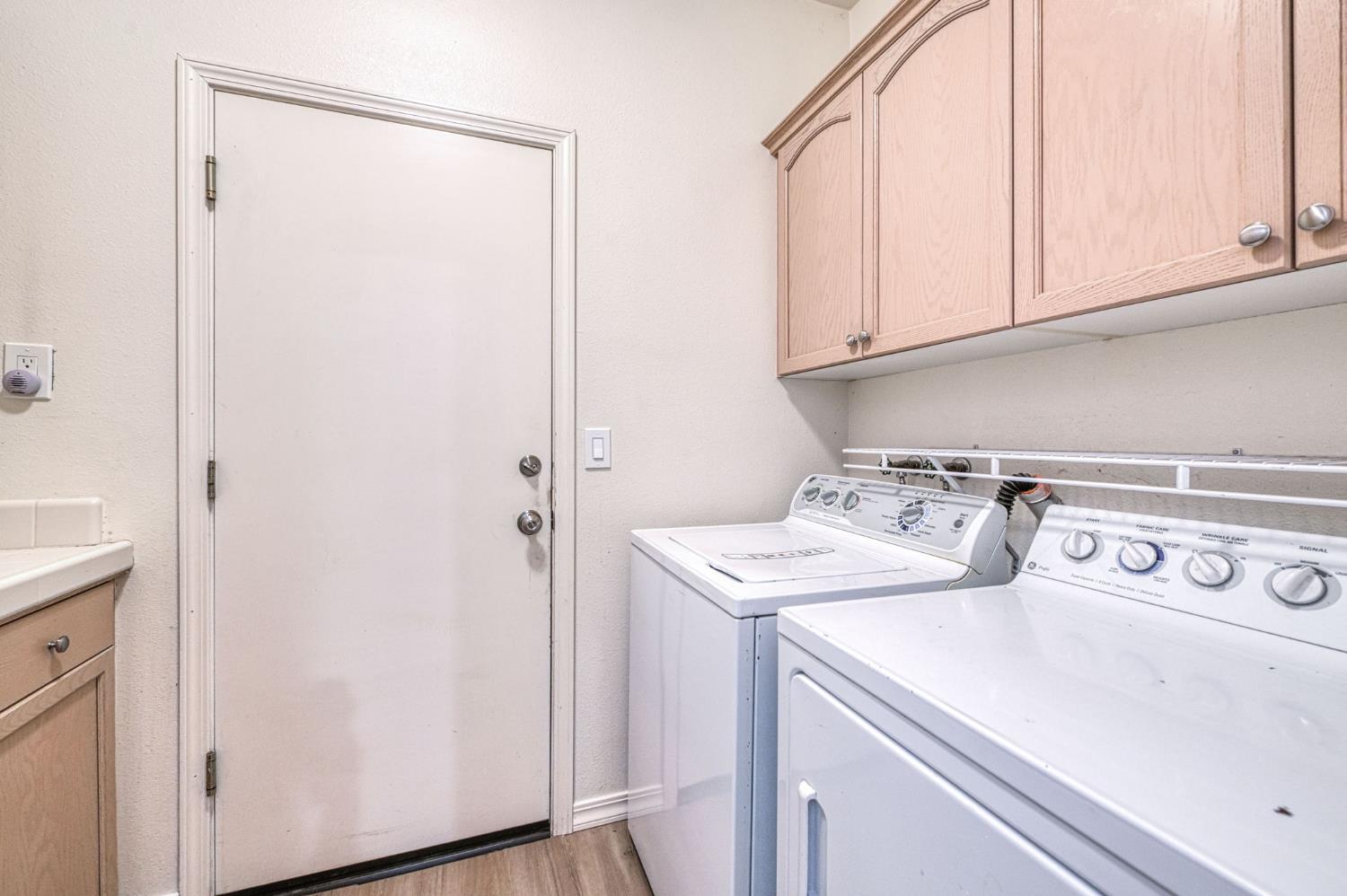 10588 E Fieldstone Ave, Clovis, CA 93619