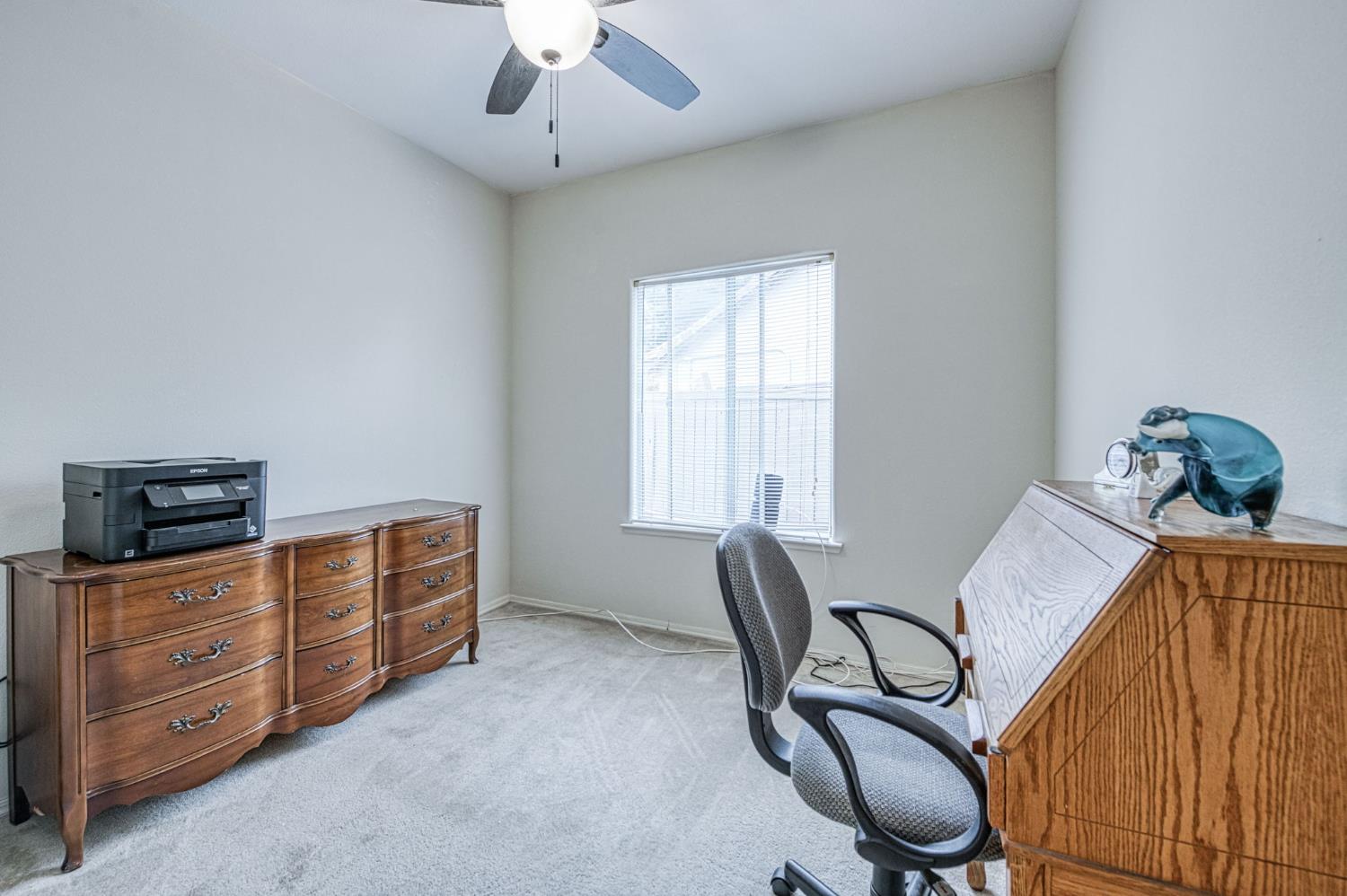 10588 E Fieldstone Ave, Clovis, CA 93619