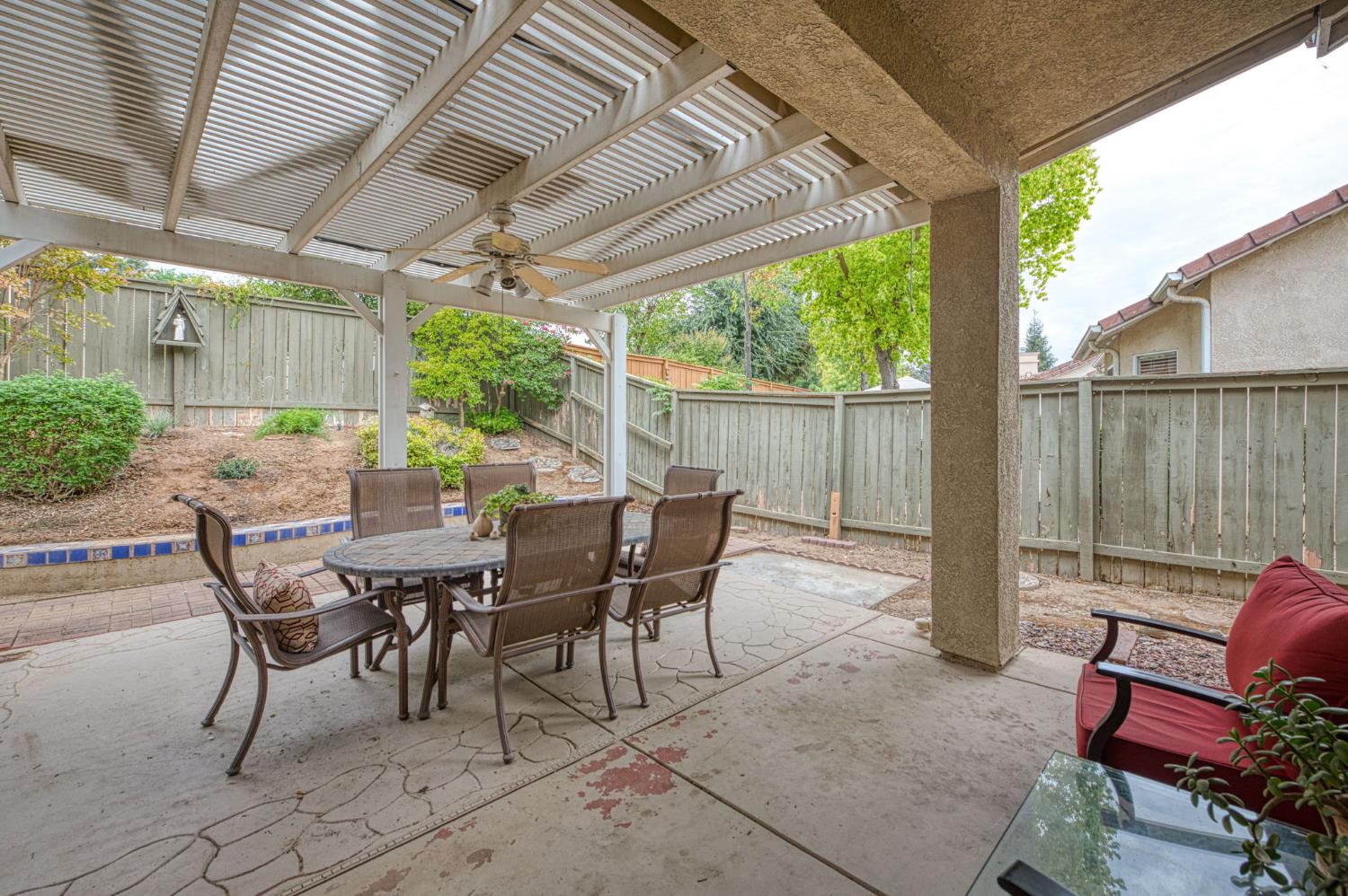 10588 E Fieldstone Ave, Clovis, CA 93619