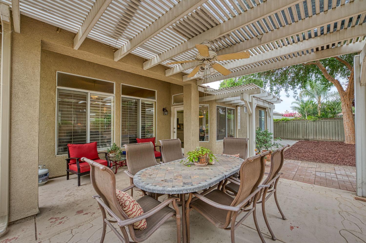 10588 E Fieldstone Ave, Clovis, CA 93619