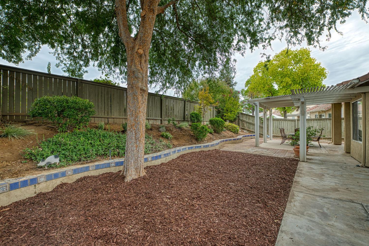 10588 E Fieldstone Ave, Clovis, CA 93619